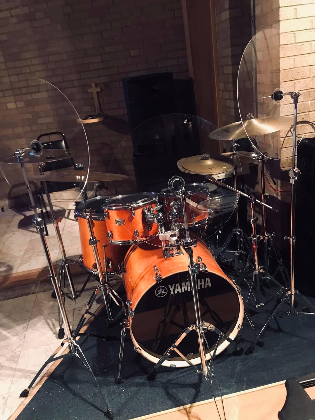 Portable Drum Shields Drum Sound Barrier 22 Inch - 4 Pack Sound Baffles Crystal Clear Acrylic Cymbals Shields Drums Kit, Muffles Live Recording Standard Mounting On All Cymbal Stands Acrylic Shield customer photo 2