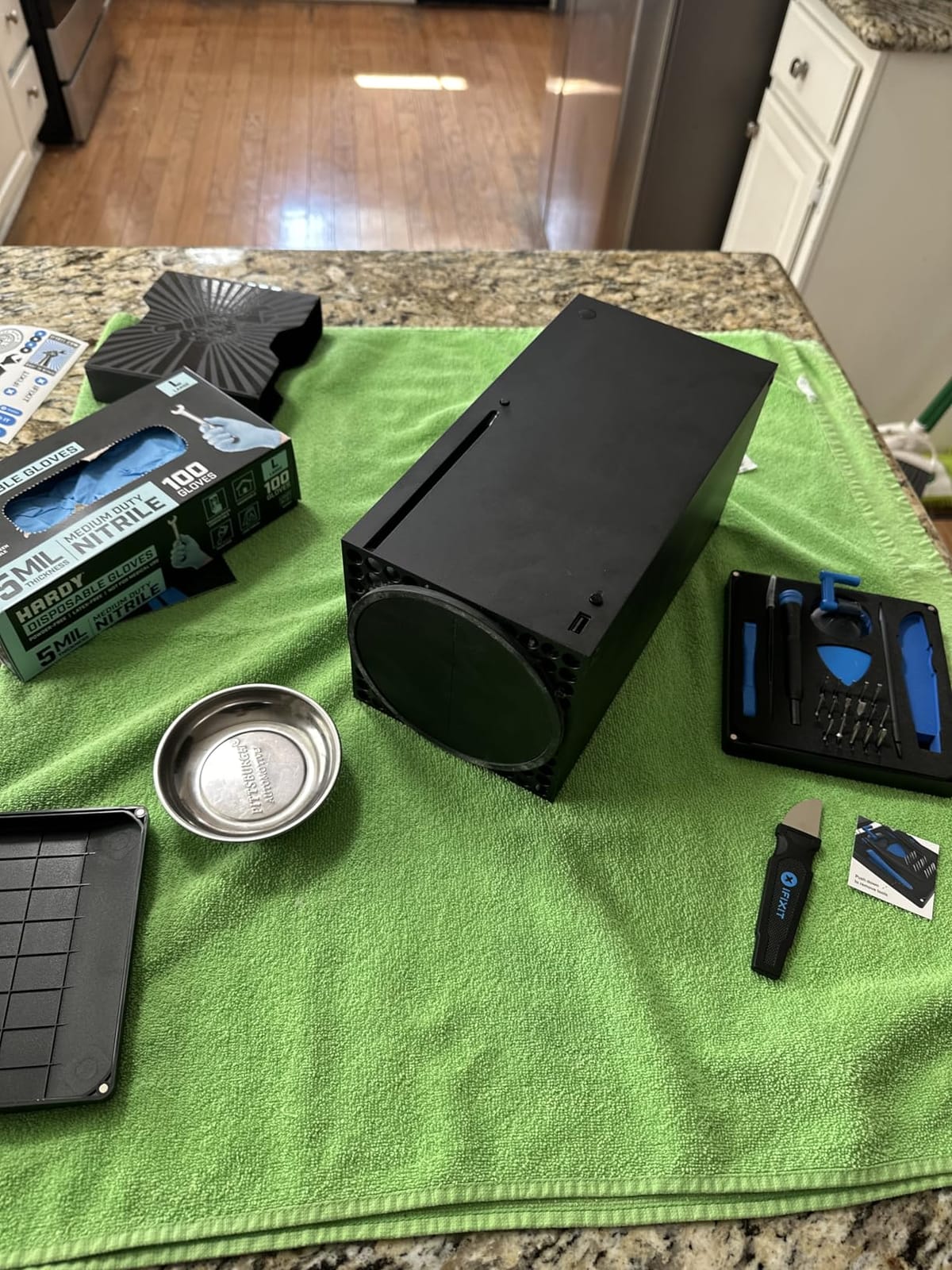 iFixit Essential Electronics Toolkit - PC, Laptop, Phone Repair Kit customer photo 2
