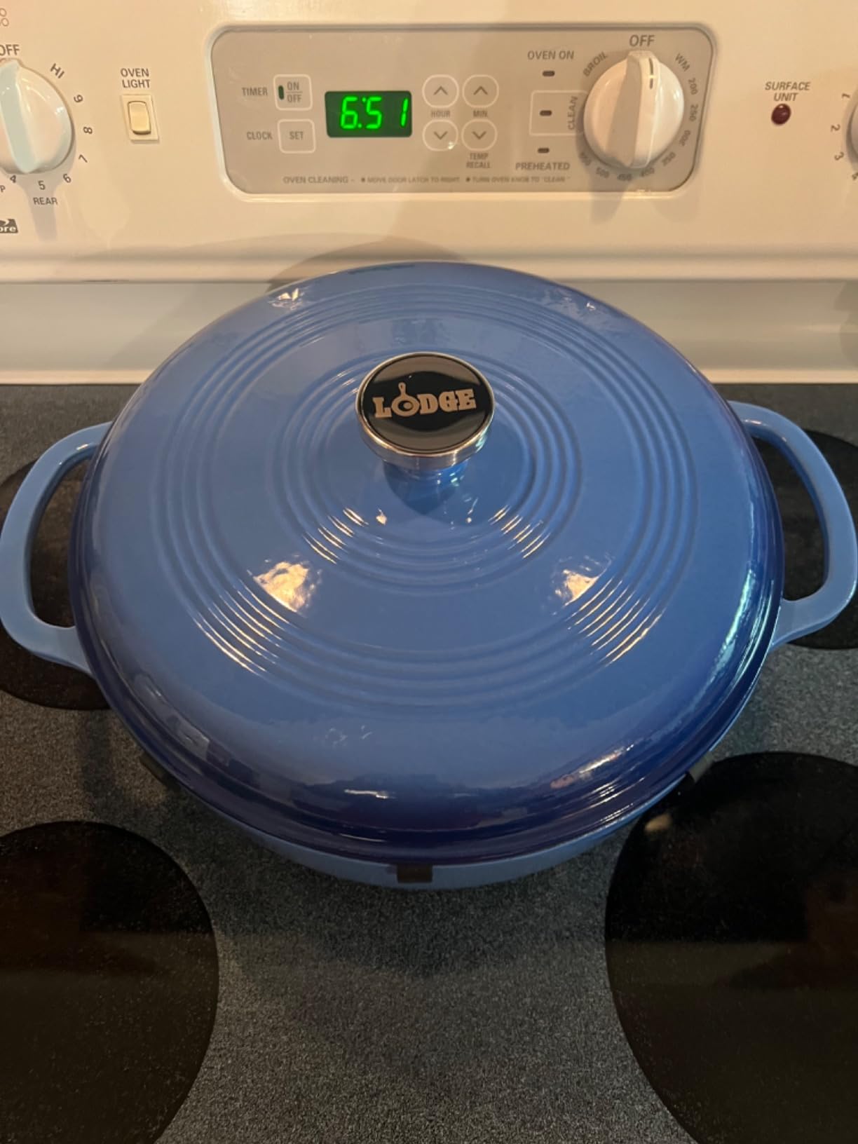 Lodge Essential Enamel Cast Iron Dutch Oven, 7.5 Quart, Storm Blue customer photo 1