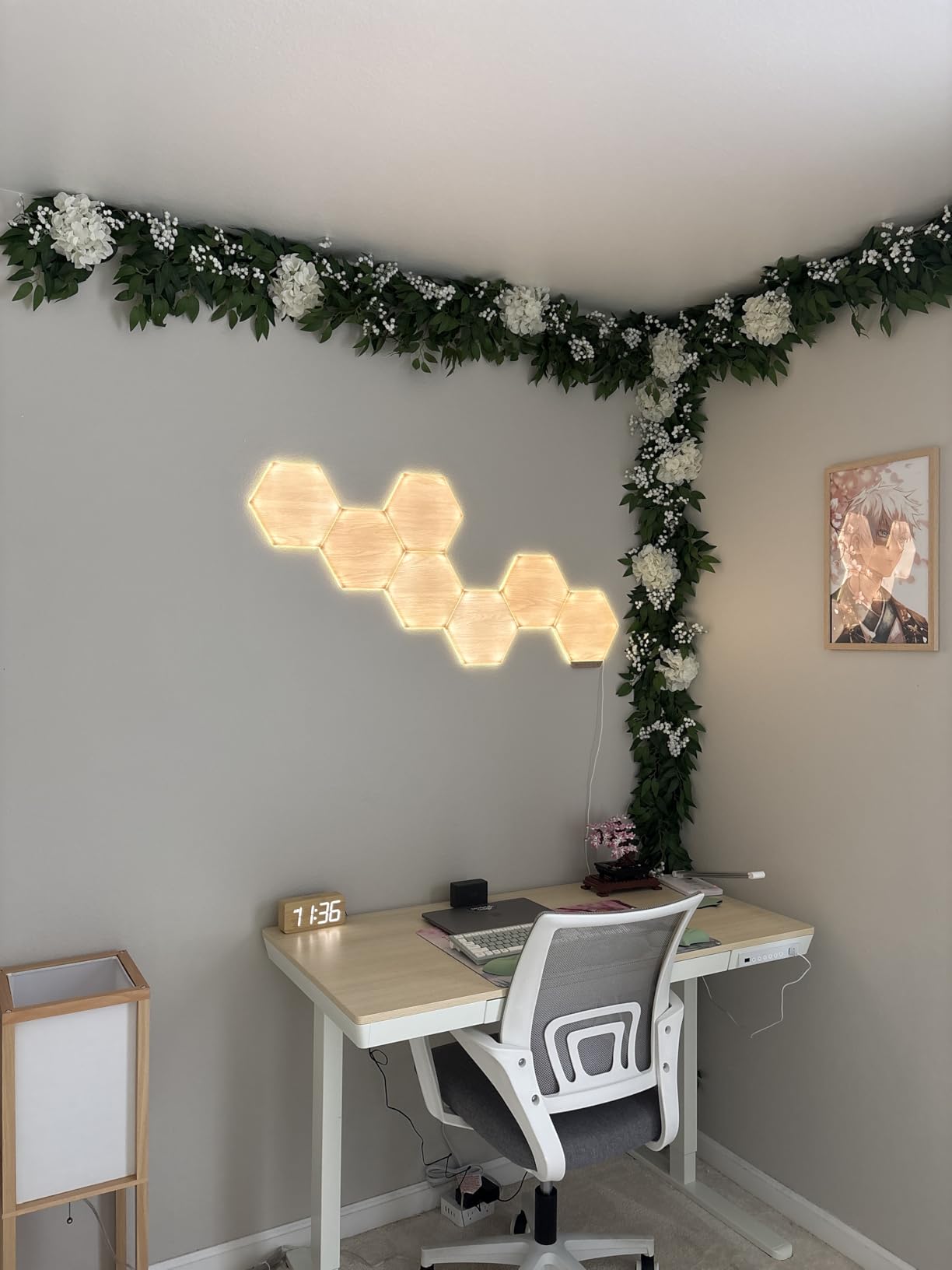 Nanoleaf Elements Hexagon Lights, Smart RGBW LED Wall Light Panels, 7 PK customer photo 1