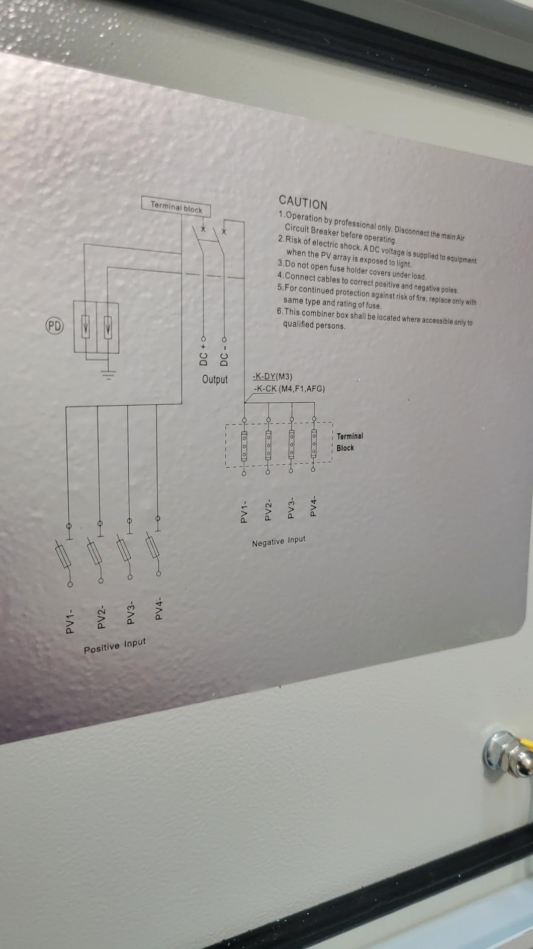 4 String PV Combiner Box with 15A Rated Current Fuse, Metal Box customer photo 1
