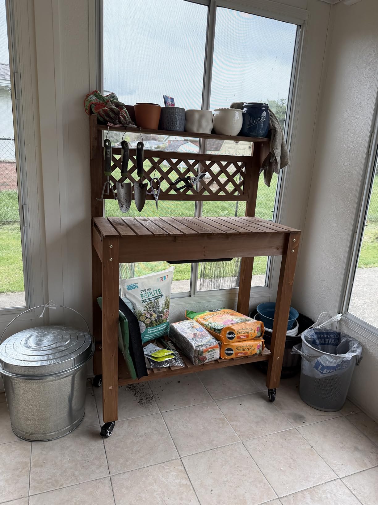 Yaheetech Outdoor Potting Bench with Sink, Garden Table, Lower Shelf,Gray customer photo 2