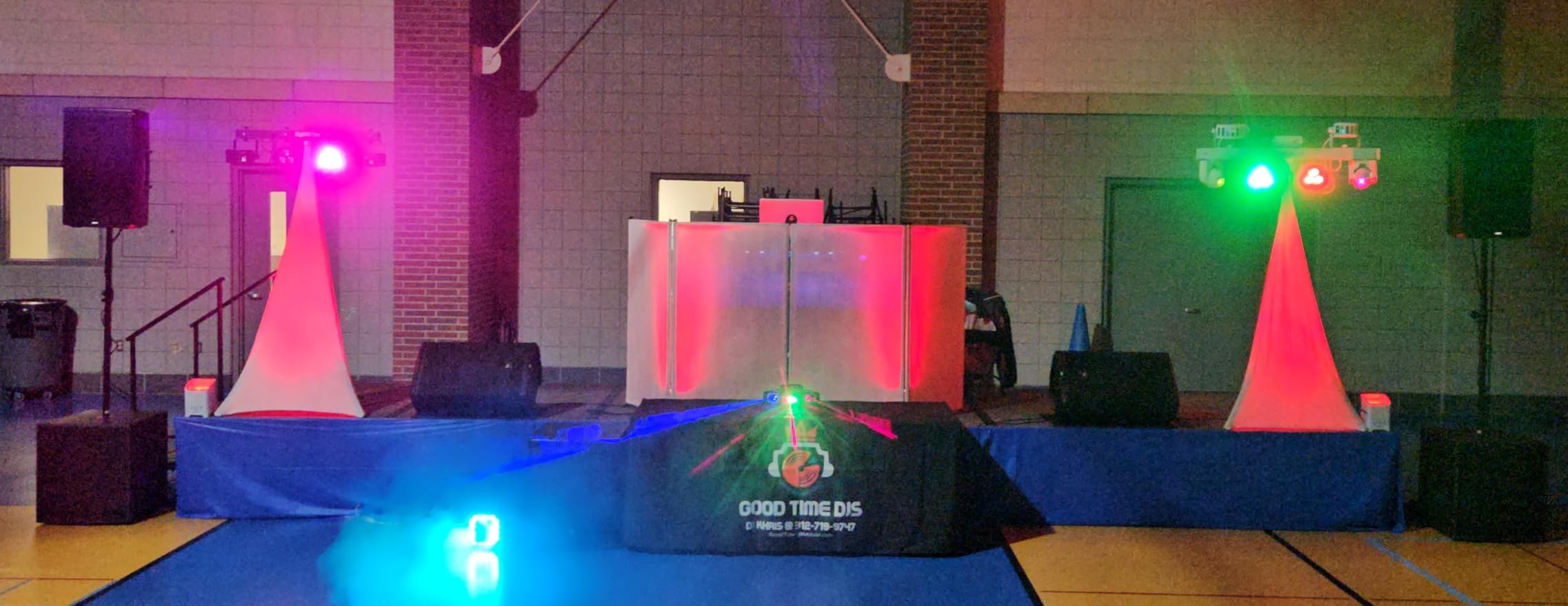 JBL Professional EON712 Powered PA Speaker, Loudspeaker with Bluetooth, 12 inch, 1300 Watt customer photo 1