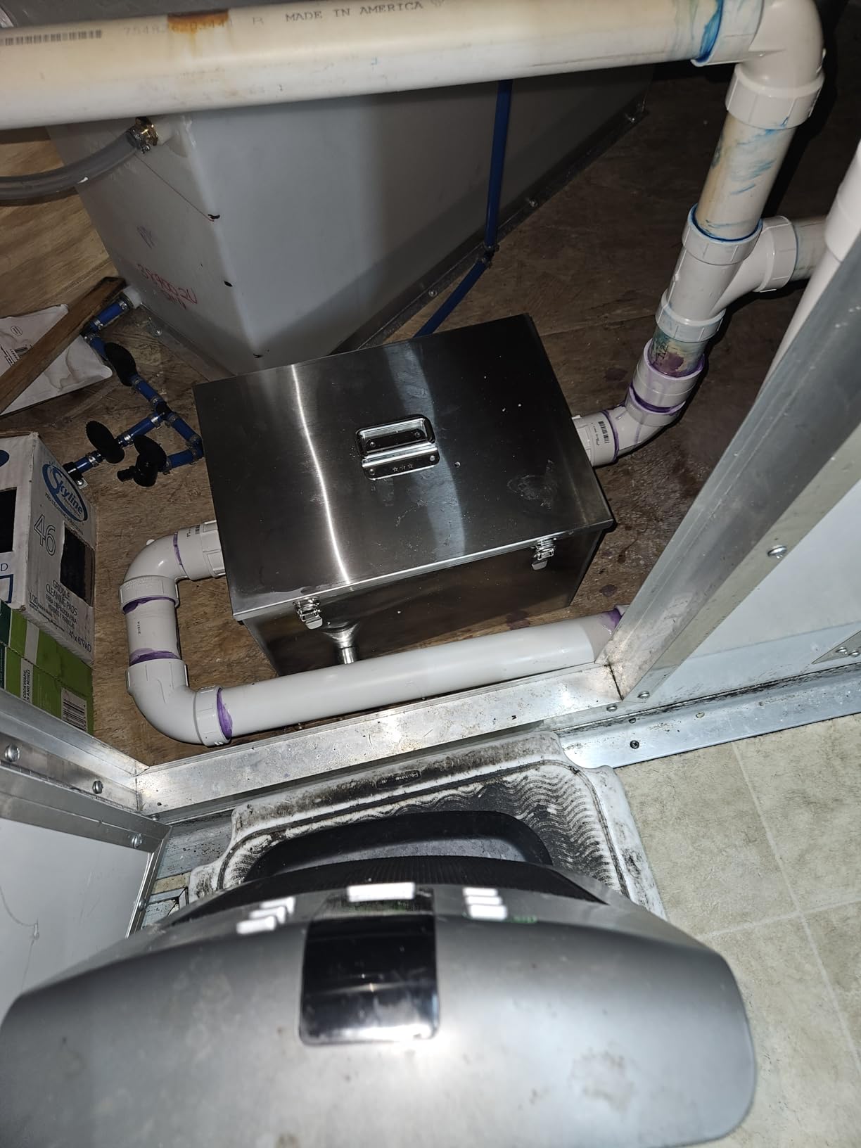 Wadoy 8 lb Commercial Grease Trap, Stainless Steel Under-Sink Interceptor customer photo 1