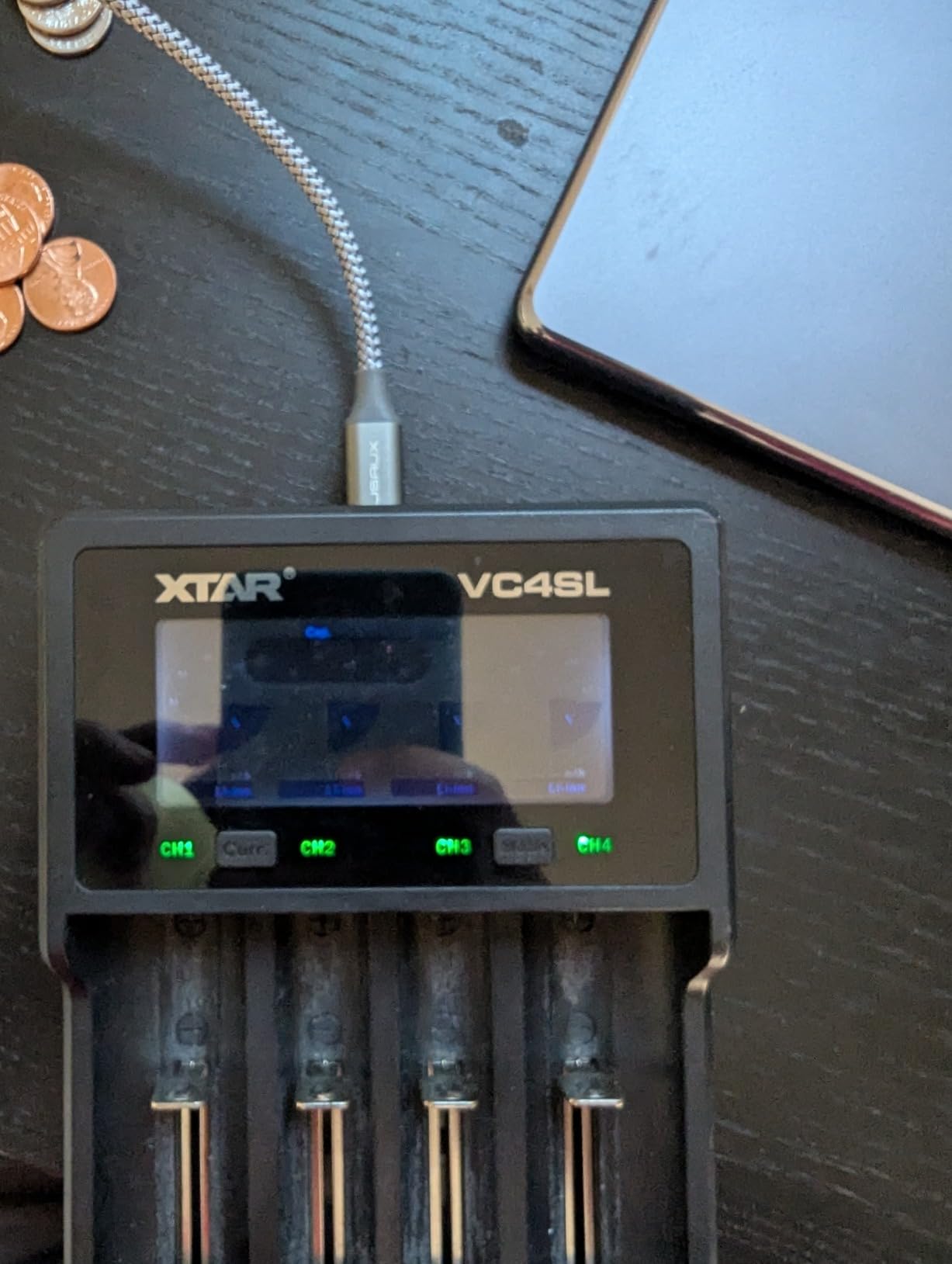 XTAR VC4SL Upgrade Version VC4S Smart Rechargeable Battery Charger Type C 4 Bay Fast 18650 Charger with LCD for 3.7V 3.6V Li-ion Battery 10440 14500 18650 21700 26650 and Ni-MH Ni-CD AA AAA customer photo 2