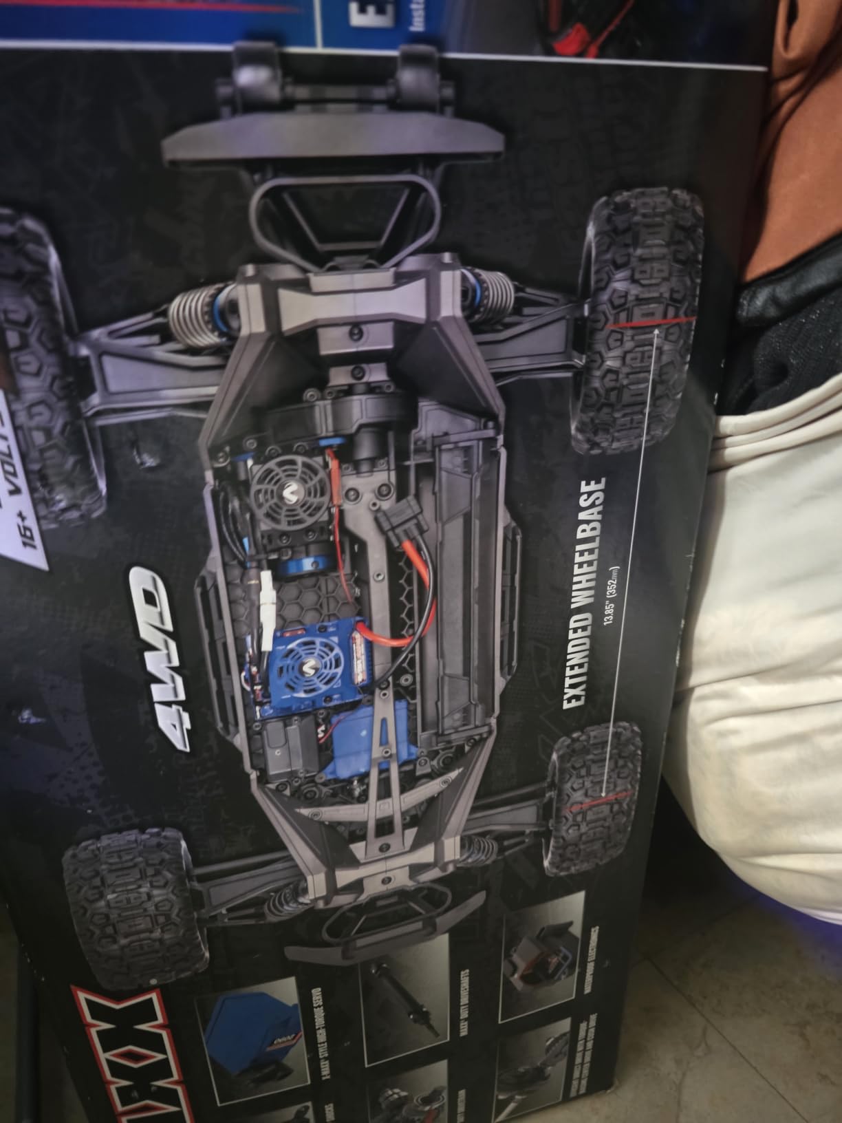Traxxas Maxx Extreme 4s Brushless 4X4 Monster Truck (Green) customer photo 2