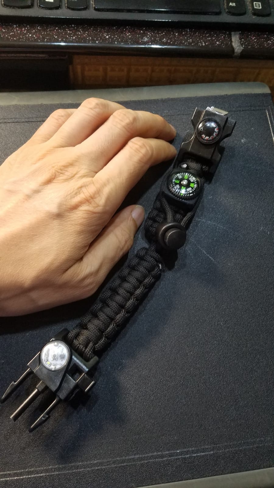 20 in 1 Survival Paracord Bracelet Adjustable Gear Kit with SOS LED Light, Fire Starter, Bigger Compass, Survival Whistle, Perfect for Camping, Hiking, Fishing customer photo 1
