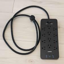 Anker Power Strip with 2100J Surge Protector, Outlet Extender, 20W, 12 AC | 5ft Extension Cord with Multiple Outlets, 1 USB C, 2 USB A, Home Office, Dorm Room Essentials, TUV Listed customer photo 1