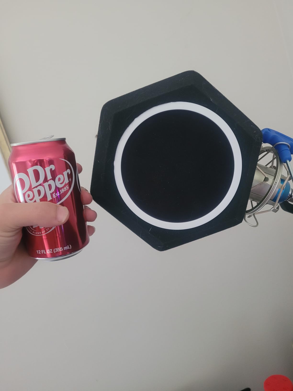 Microphone Wind Shield Pop Filter Microphone Isolation Ball, Acoustic Filter for Record Studios Mic, Sound-Absorbing Foam Five-sided Seal Design to Effectively Reduces Noise and Reflections customer photo 2