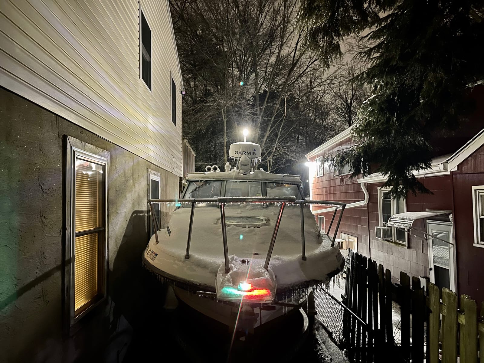 Young Marine Boat Anchor Light 3-Nautical Mile White LED Fold Down Stern Light for Pontoon and Fishing Boat All Round 360° White LED 12-24V (25
