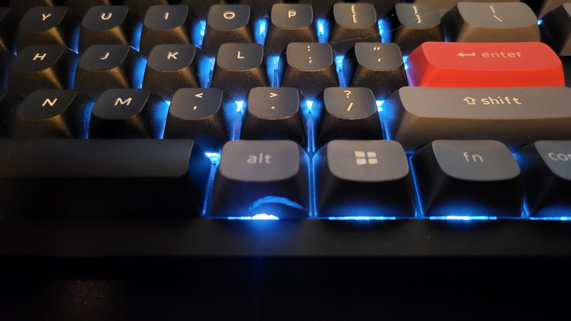Keychron V6 Wired Custom Mechanical Keyboard Knob Version, Full-Size QMK/VIA Programmable Macro with Hot-swappable Keychron K Pro Red Switch Compatible with Mac Windows Linux Black (Non-Transparent) customer photo 1