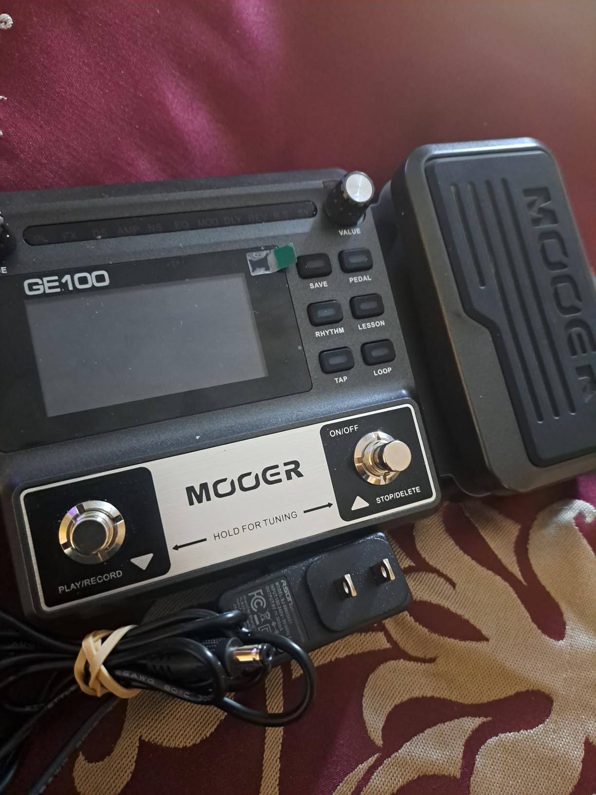 MOOER GE100 Multi-Effects Guitar Pedal 80 Presets, 66 Effects | 180 Second Loop, 40 Drum Rhythm, Distortion, Expression Volume Wah Pedal, Tap Tempo, Headphone Out, LED Screen, Tuner customer photo 2