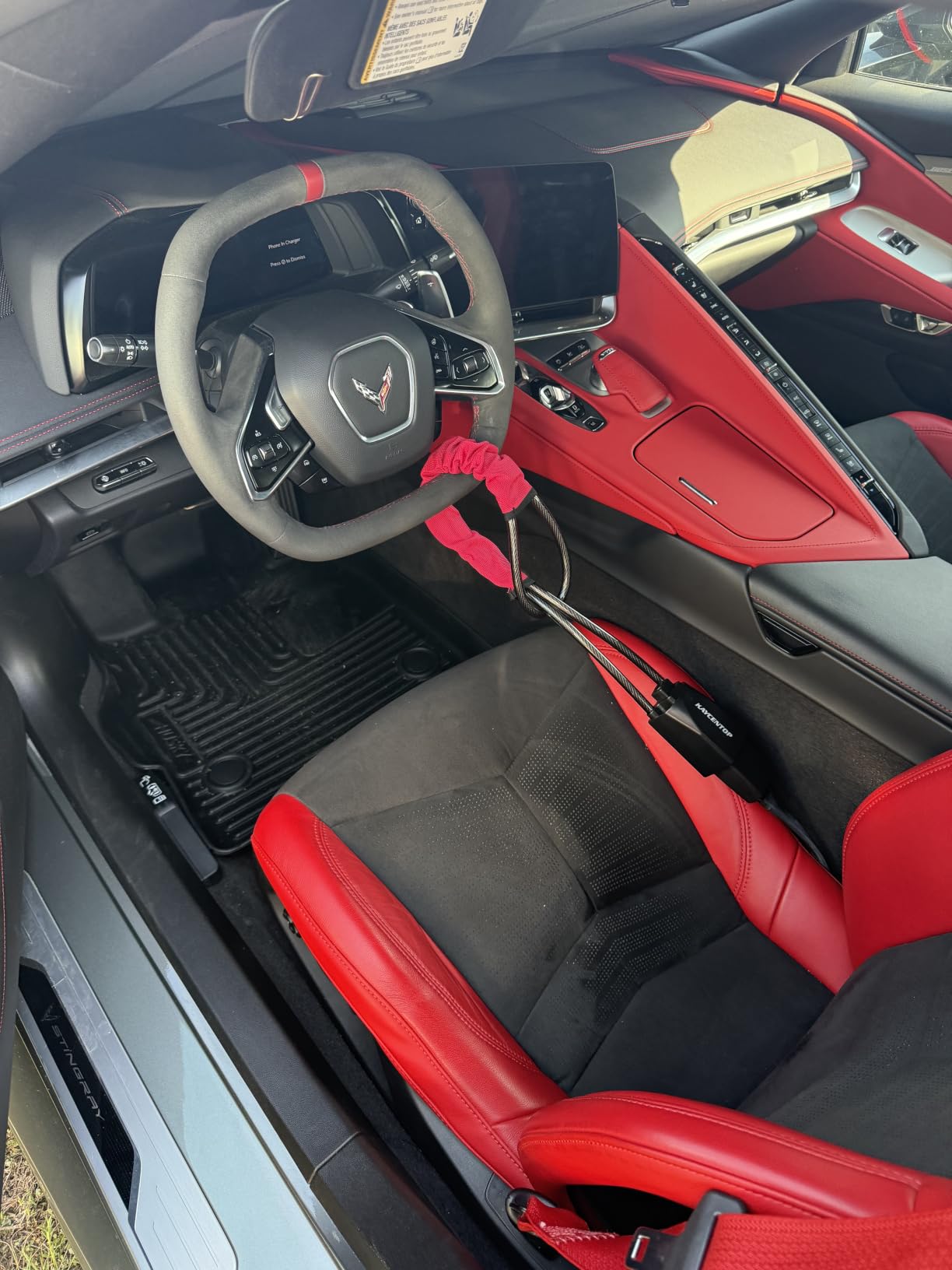 KAYCENTOP Car Steering Wheel Lock, Seat Belt Lock, Anti-Theft Device, Max 17 Inch Length, Small and Light-Weight, Multi-Functional, Fit Most Vehicle, SUV, Golf Cart Security (Red) customer photo 1
