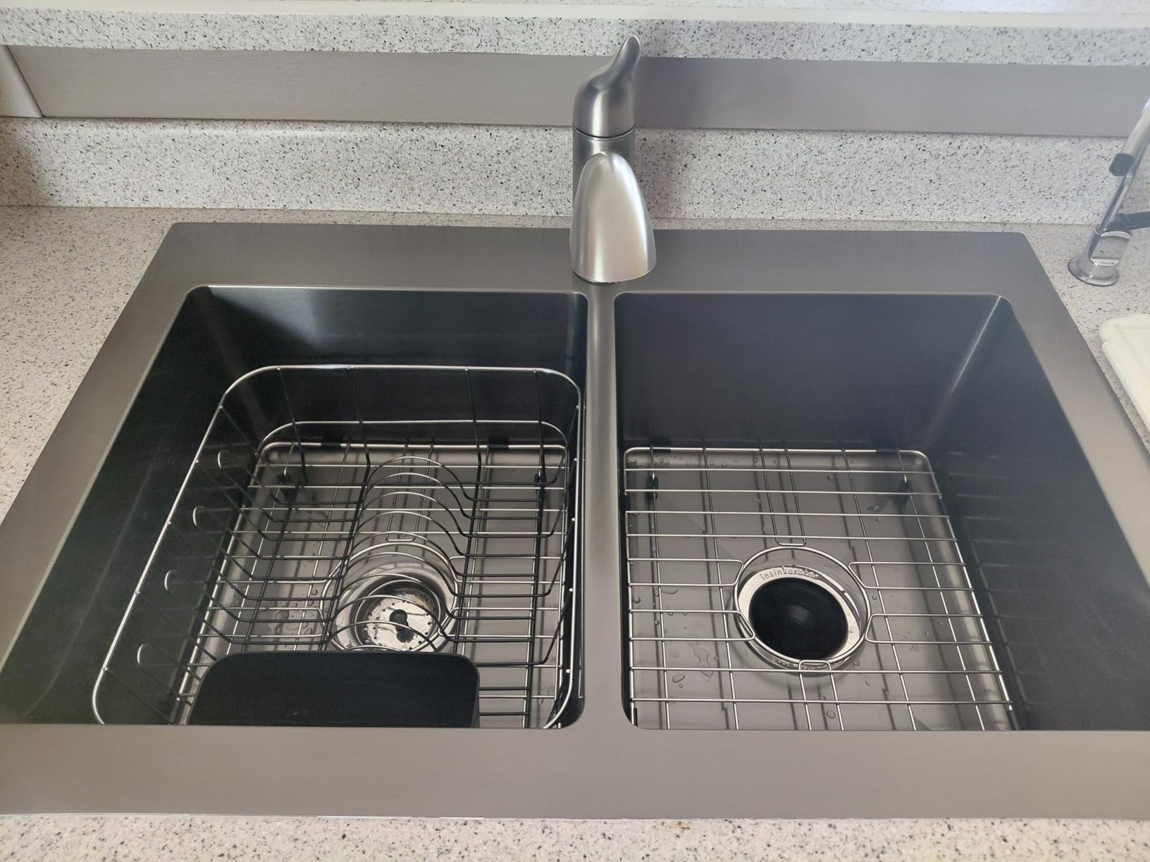 Dish Drying Rack & Cutlery Holder 2 Piece Set - Compact Sink-Fitting Dish Drainer with Rubberized Undercoating, Space-Saving Kitchen Organizer for Plates, Cups, Bowls & Utensils in Sink, Silver customer photo 1