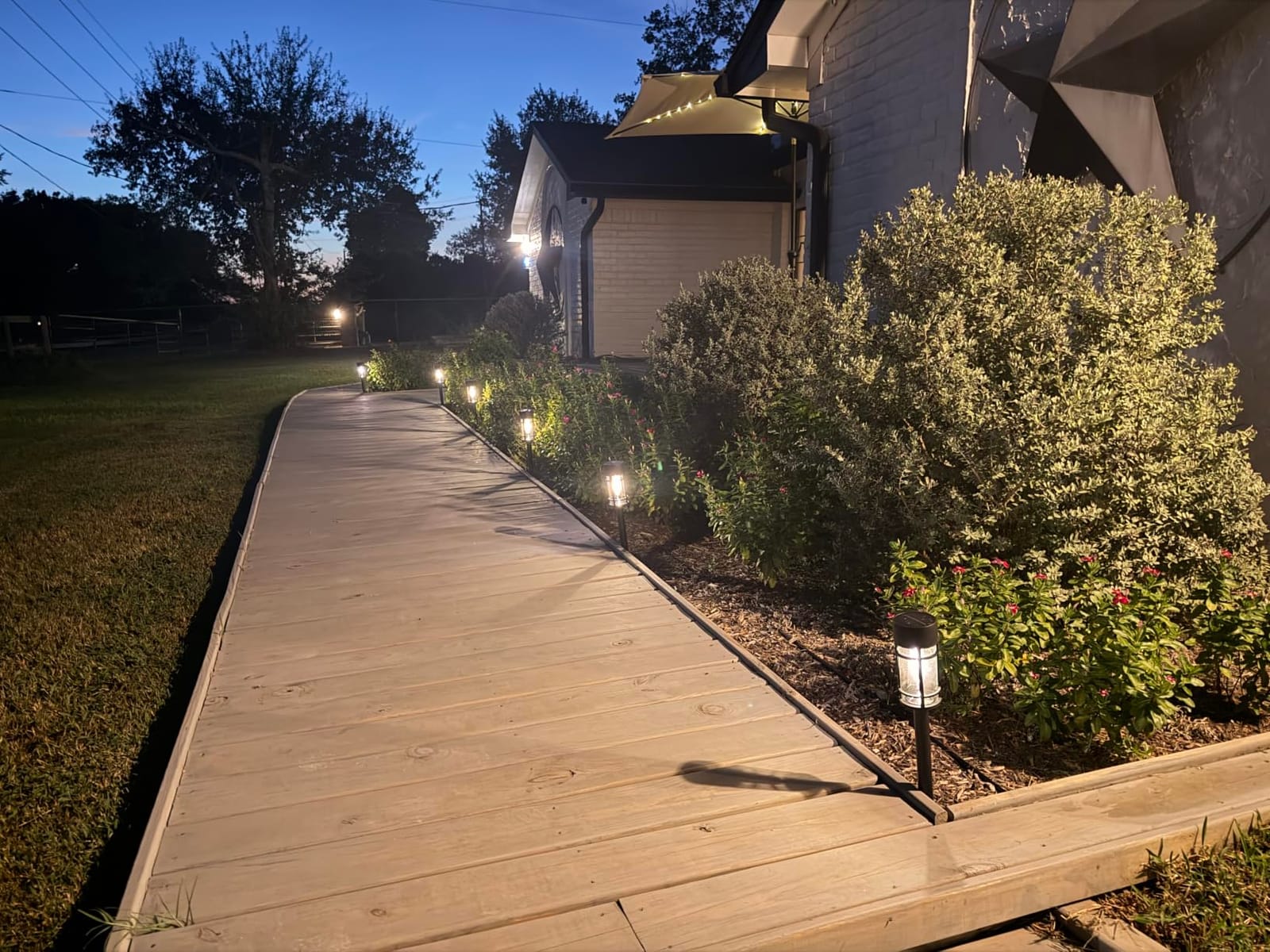 Mancra Solar Pathway Lights, 8 Pack LED Solar Lights Outdoor Waterproof, Glass Metal Garden Lighting for Yard Path Landscape Lawn Walkway Driveway, 3000K customer photo 1
