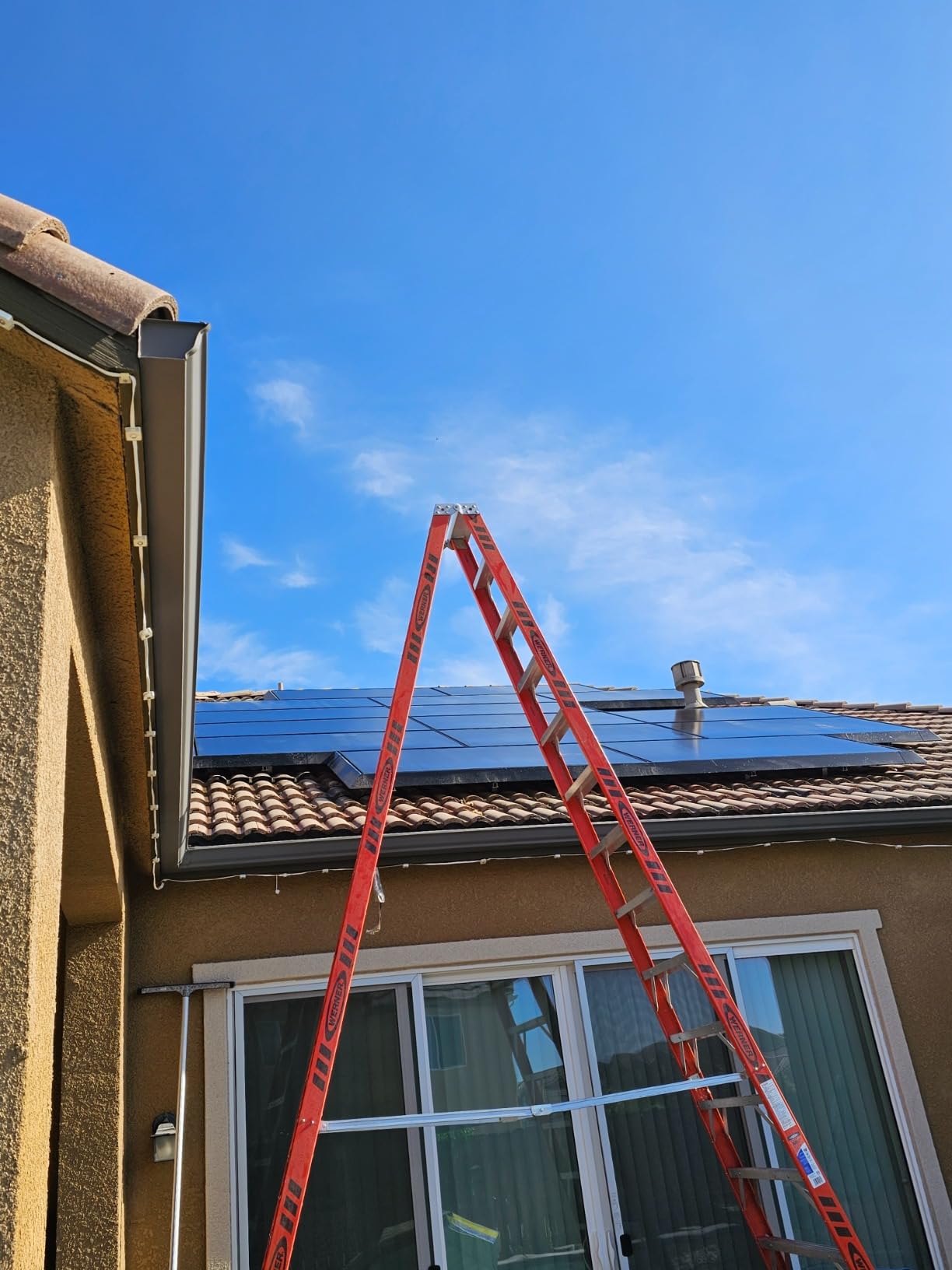 30 Foot (Long Reach) Solar Panel Cleaning Brush & Pole with Inline Water Filter System for Solar Panel and Window Cleaning Extendable Water Fed Pole Cleaning Kit customer photo 2
