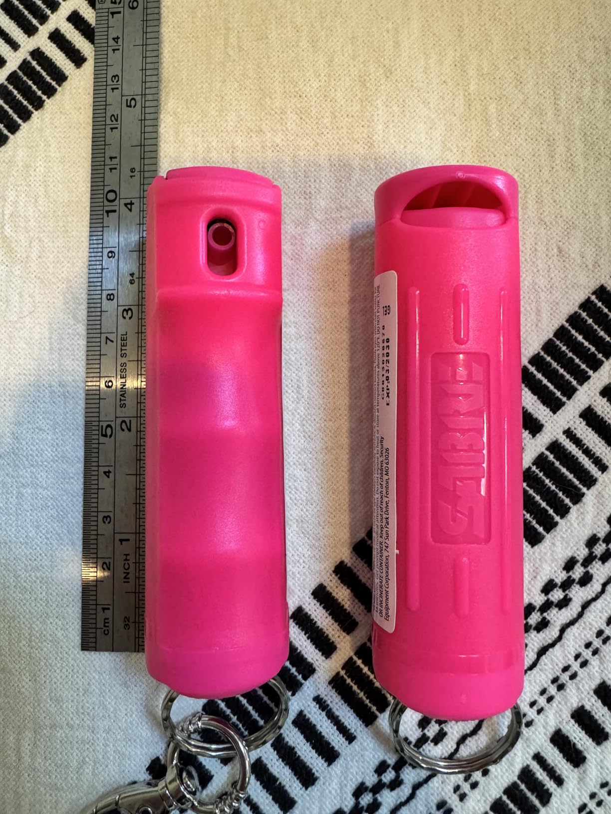 Sabre Pepper Gel Spray with Fast Flip Top Safety & Snap‑Clip Keychain for Self Defense - Max Strength with UV Dye, Finger Grip, Reduces Wind Blowback,10-Sec Spray,14ft Range, Made in USA, 0.54 fl oz customer photo 2