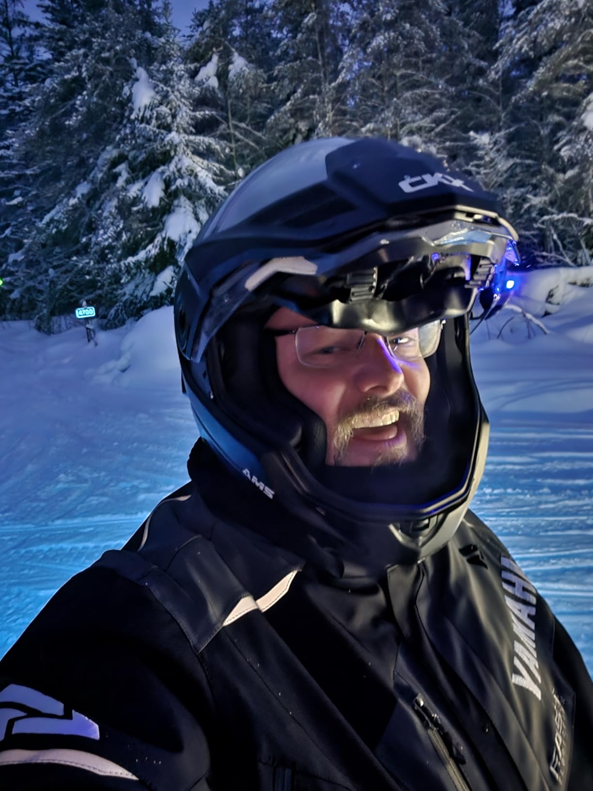 CKX Mission Full Face Helmet - Carbon Solid Electric Double Shield customer photo 2