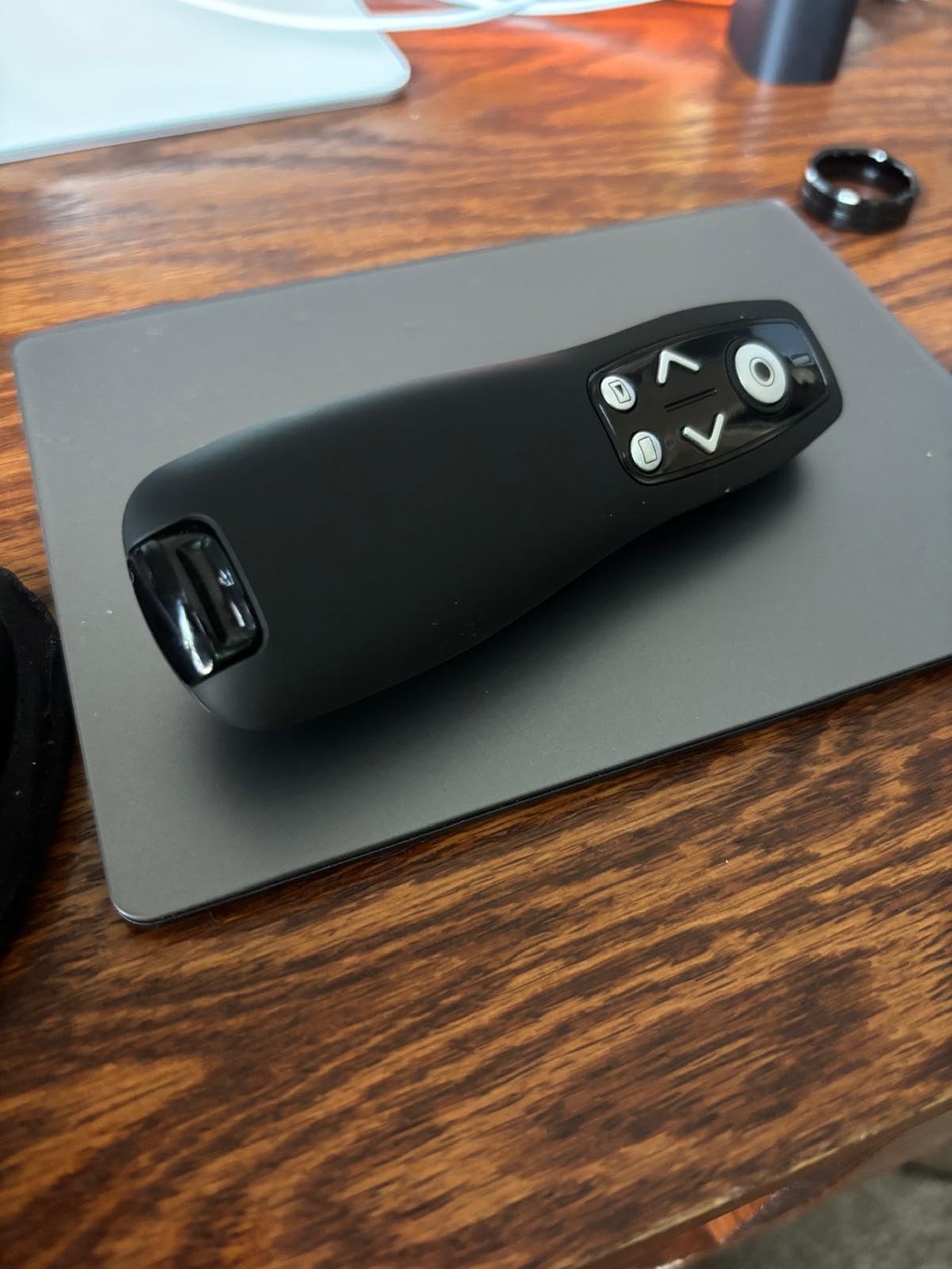 Presentation Clicker with USB-A & USB-C Receiver, 2.4GHz Wireless Presenter Remote with Volume Control & Red Light Pointer, Clicker for PowerPoint Slides Slide Advancer for Mac Computer, Plug & Play customer photo 2