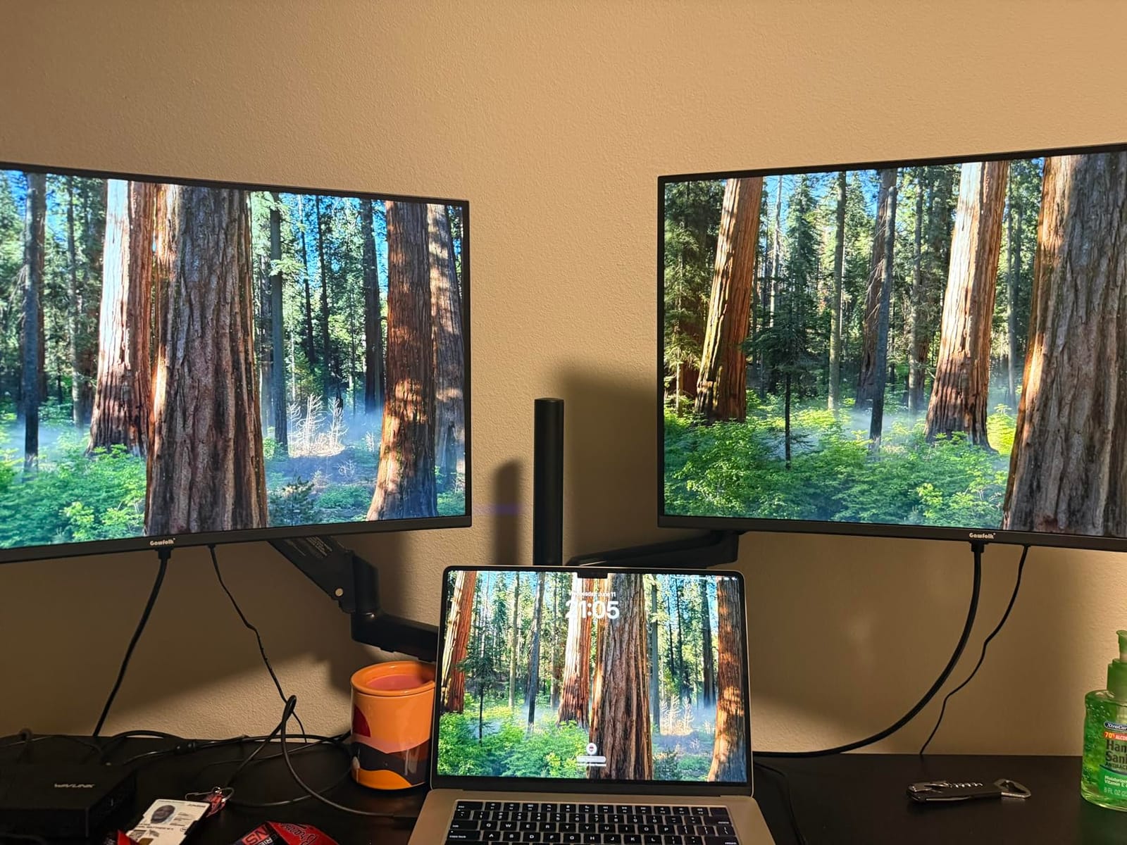 WAVLINK USB C Docking Station 4K@60Hz 3 Monitor for Mac(M1-M5,Neo),Windows customer photo 1