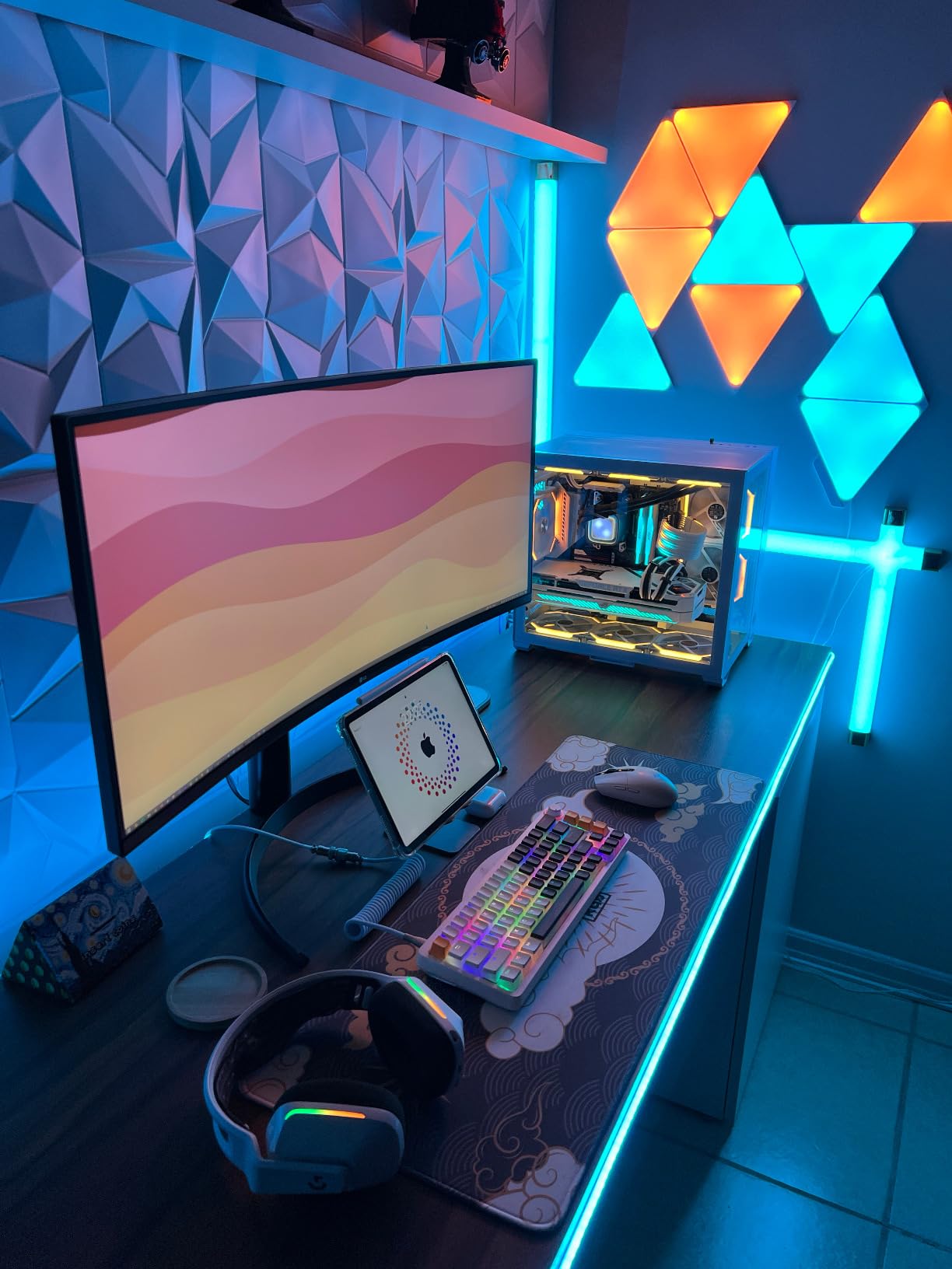 Nanoleaf Shapes WiFi and Thread Smart RGBW 16M+ Color LED Dimmable Gaming and Home Decor Wall Lights Smarter Kits Black Triangles Expansion Pack (3 Pack) NL47-0101TW-3PK customer photo 2