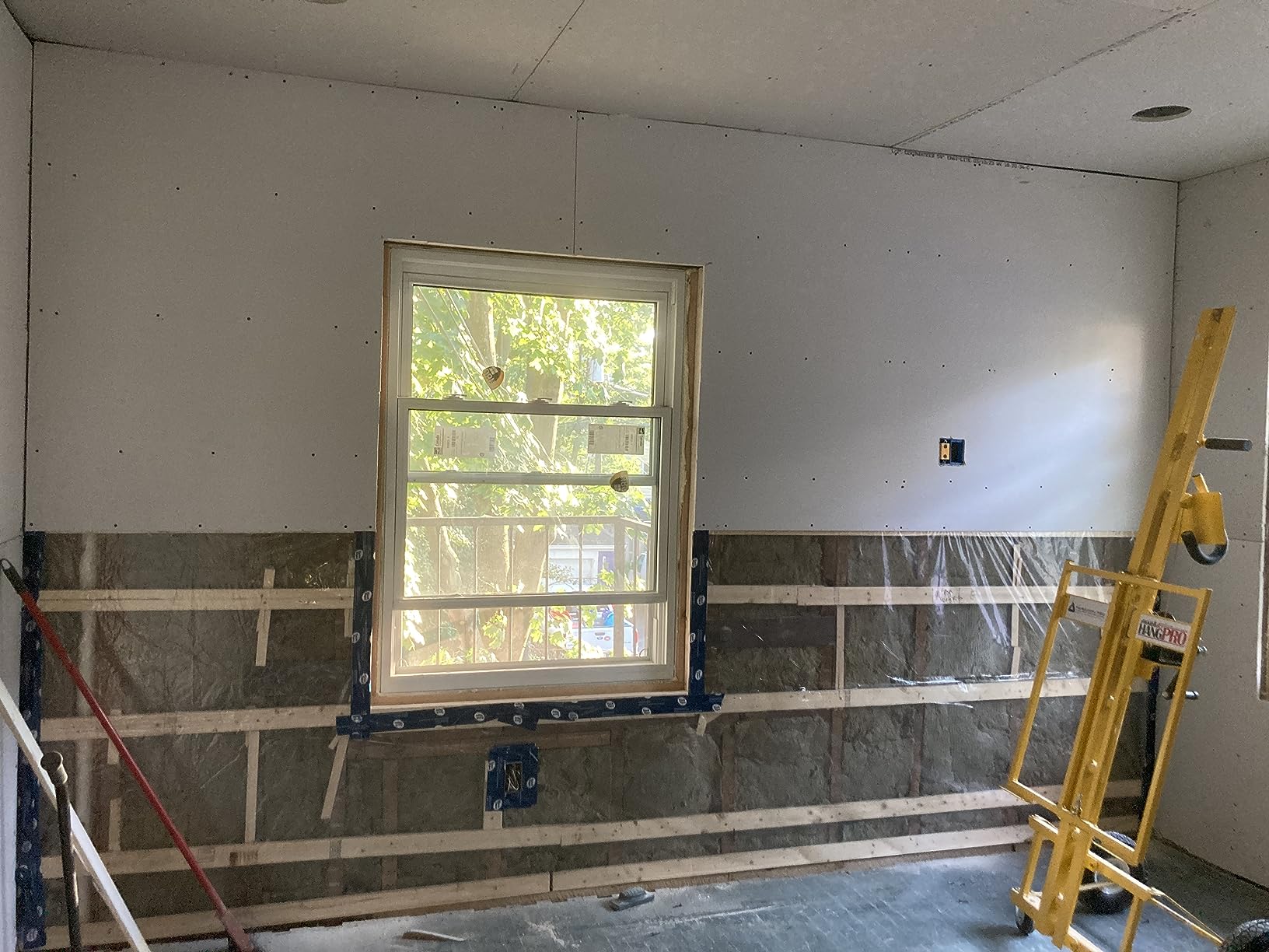 PANELLIFT® HANGPRO™ Drywall Lift for Walls Model 100, 10' 150 lbs Capacity, one Person Drywall Installation, sheetrock Installation, Hang Drywall, Easy Transport customer photo 1