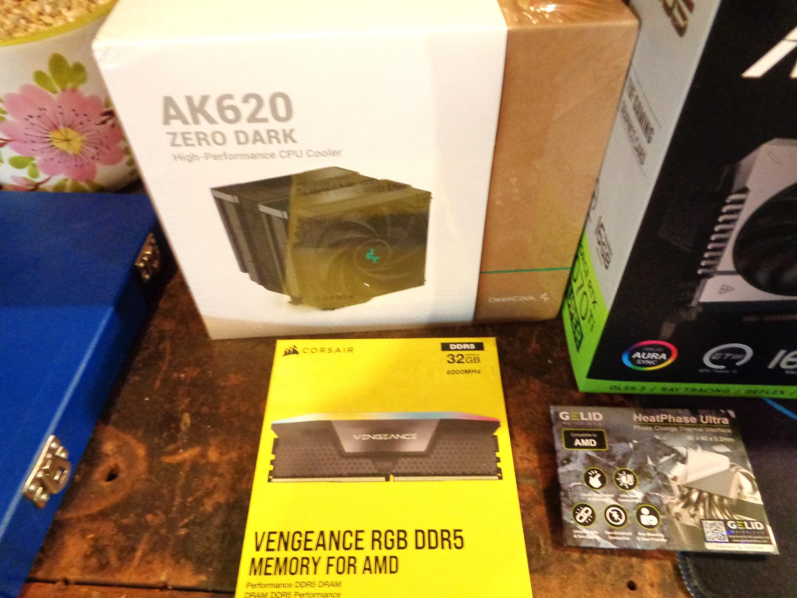 CORSAIR Vengeance RGB DDR5 RAM 32GB (2x16GB) Up to 6000MHz CL30-36-36-76 1.40V AMD EXPO Intel XMP Desktop Computer Memory - Gray (CMH32GX5M2B6000Z30K) customer photo 1