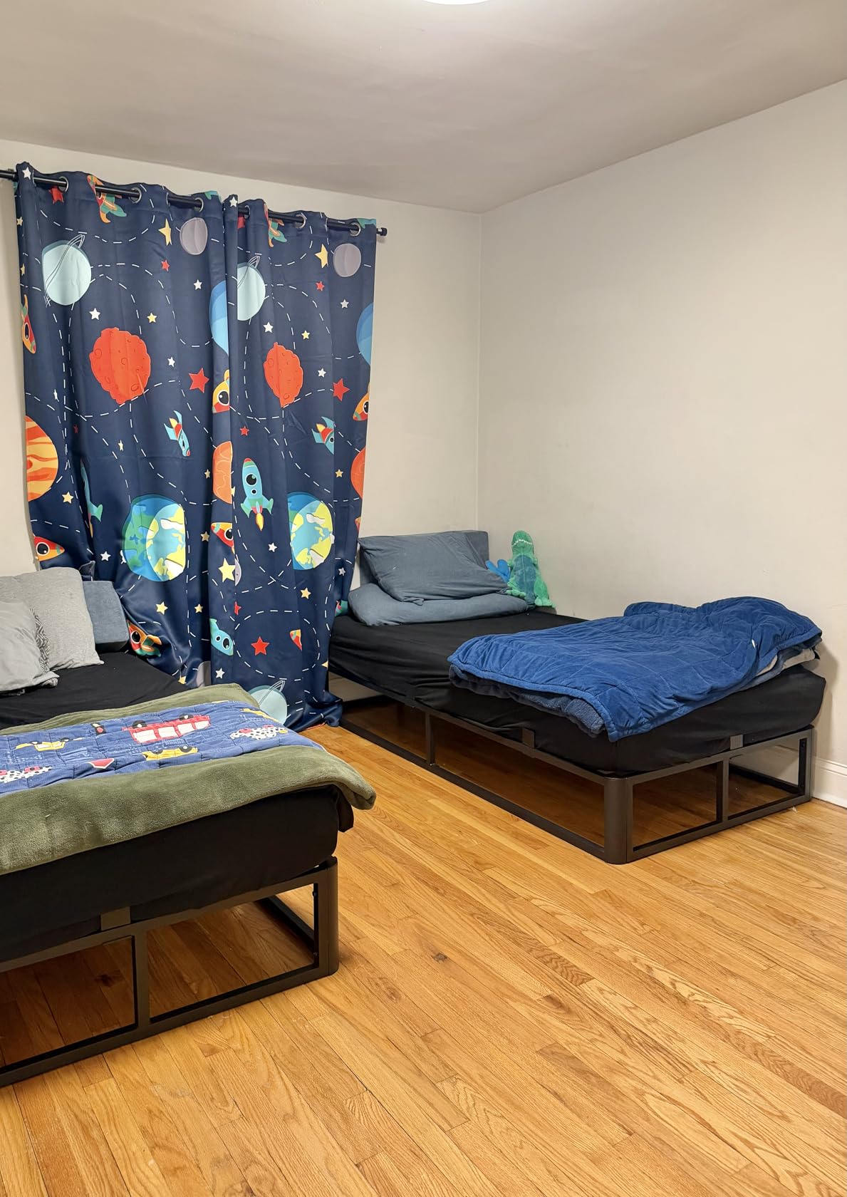 Bilily 10 Inch Queen Bed Frame with Round Corner, Heavy Duty 3500 LBS Steel Slats Support with Mattress Slide Stopper, No Box Spring Needed, Noise Free, Easy Assembly customer photo 2