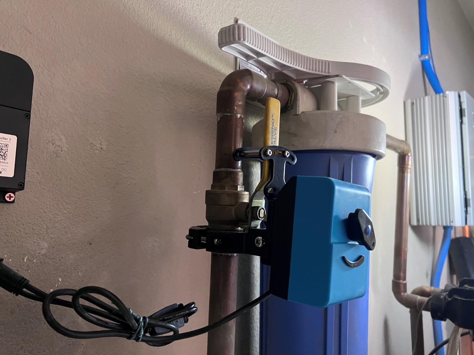 YoLink Smart Water Leak Protection System Kit: Bulldog Valve Robot, Smart Valve Controller 2, 3 Water Leak Sensors, Hub customer photo 1