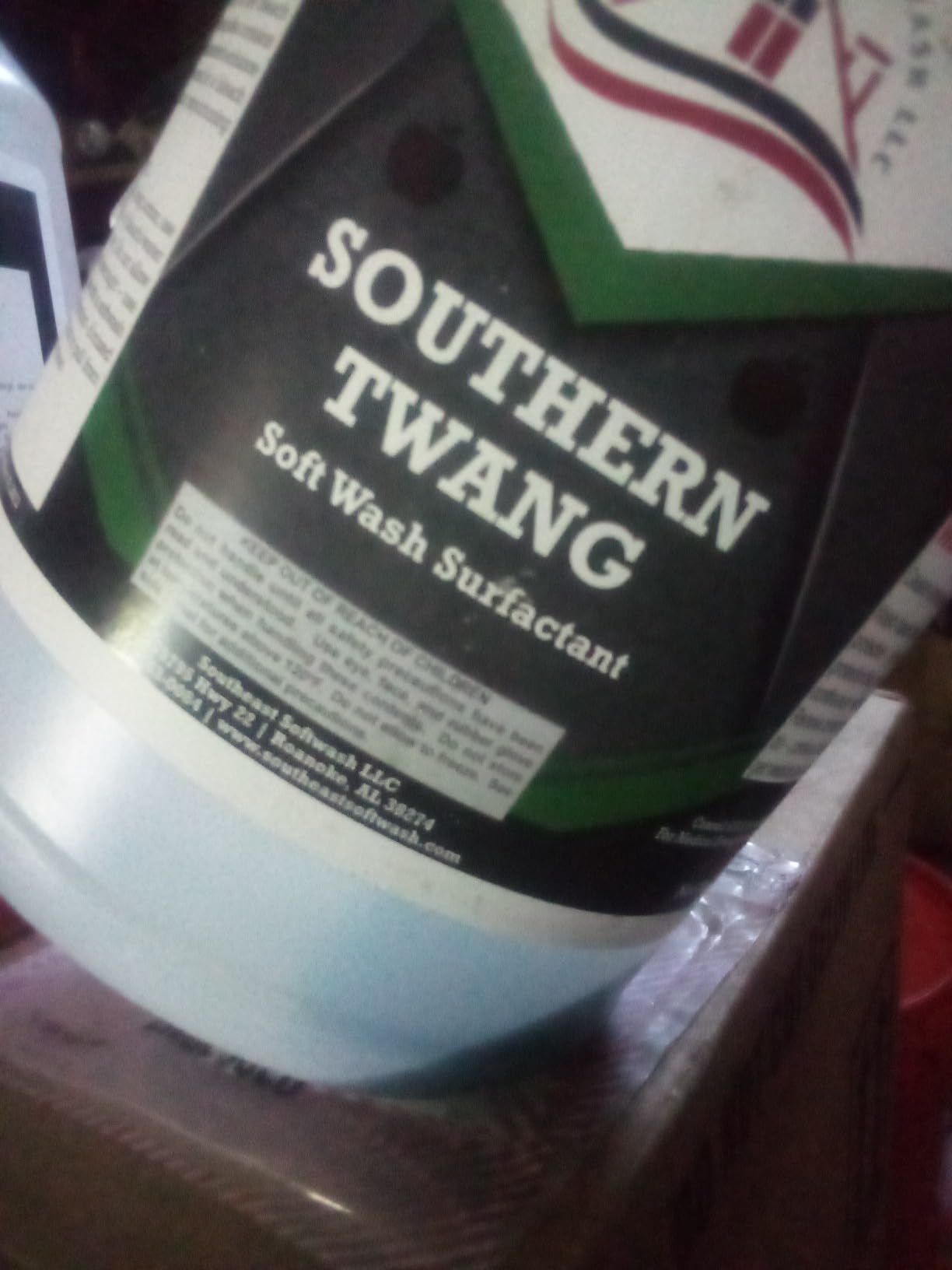 Southeast Softwash Southern Twang - Professional Exterior House Cleaner, Siding Cleaner & Roof Wash Surfactant for Pressure Washing & Soft Wash Applications | Crisp Apple Scent, 1 Gallon (1 Pack) customer photo 1