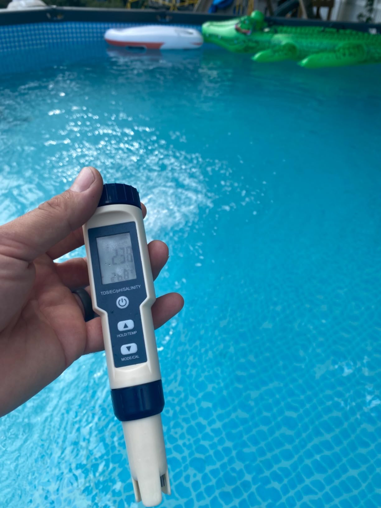 Pool Salt Tester & PH Meter, Hofun Digital Salinity Meter and PH Tester for Aquarium and Pool Saltwater Water, 5 in 1 Salinity PH Temp EC and TDS Meter, Aquarium Swimming Pool Hot Tub, High Accuracy customer photo 1