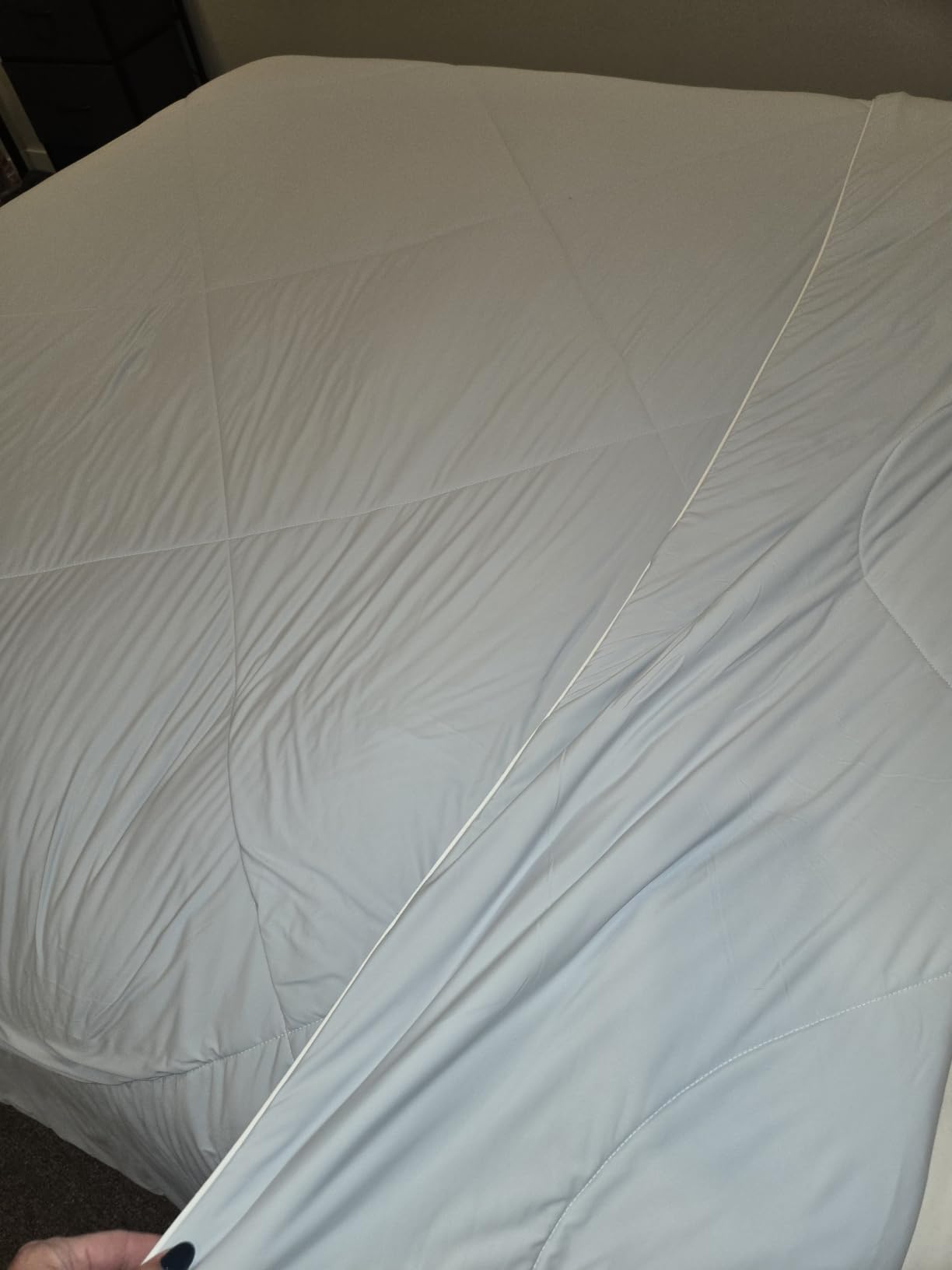 Cozy Bliss Cooling Comforter Queen Size, Cooling Blankets for Hot Sleepers and Night Sweats, Blue Summer Comforter for Queen Size Bed, Breathable Soft Lightweight Silk Smooth customer photo 1