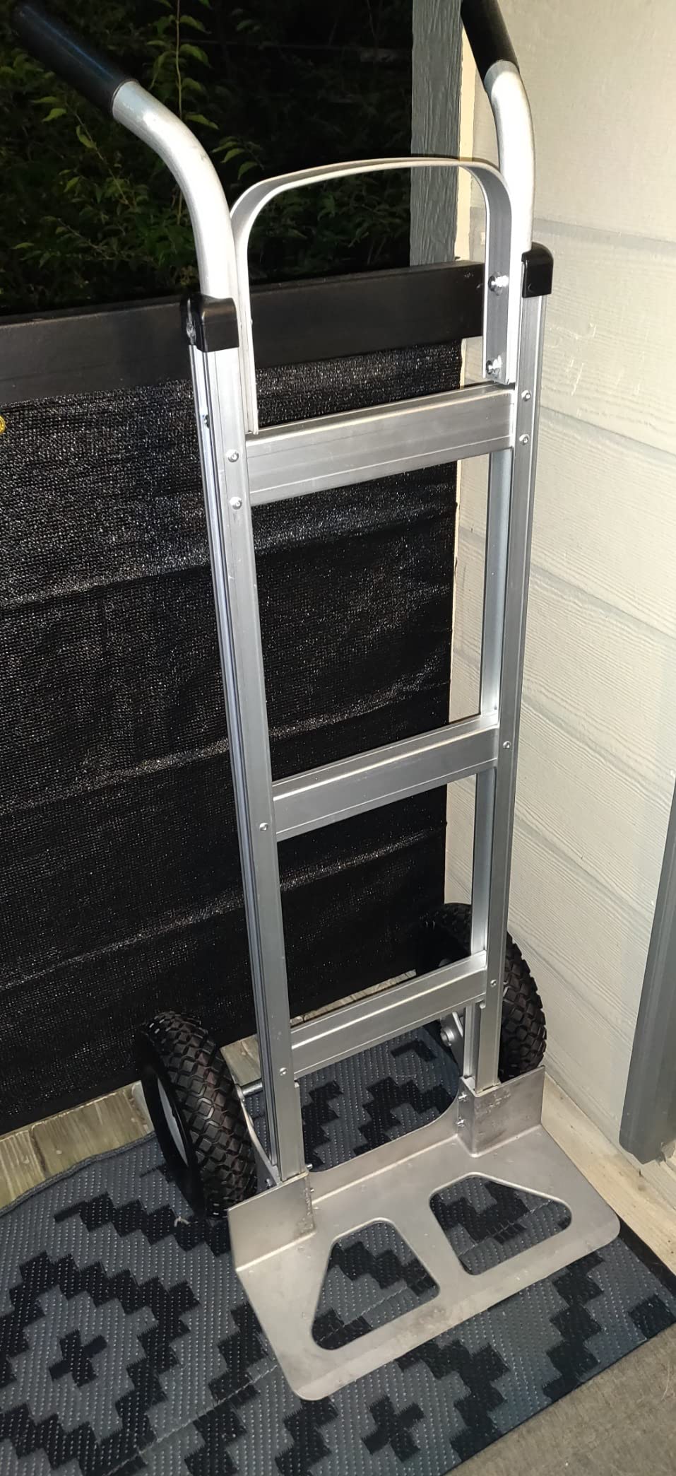 Suzhi Foldable Hand Truck Moving Dolly Cart with 4 Wheels, 500 Lbs Load,2 Straps, Pre-Assembled, Save Room, Easy Folding Dolly for Furniture, Appliances, Boxes, Warehouse & Office Transport customer photo 1