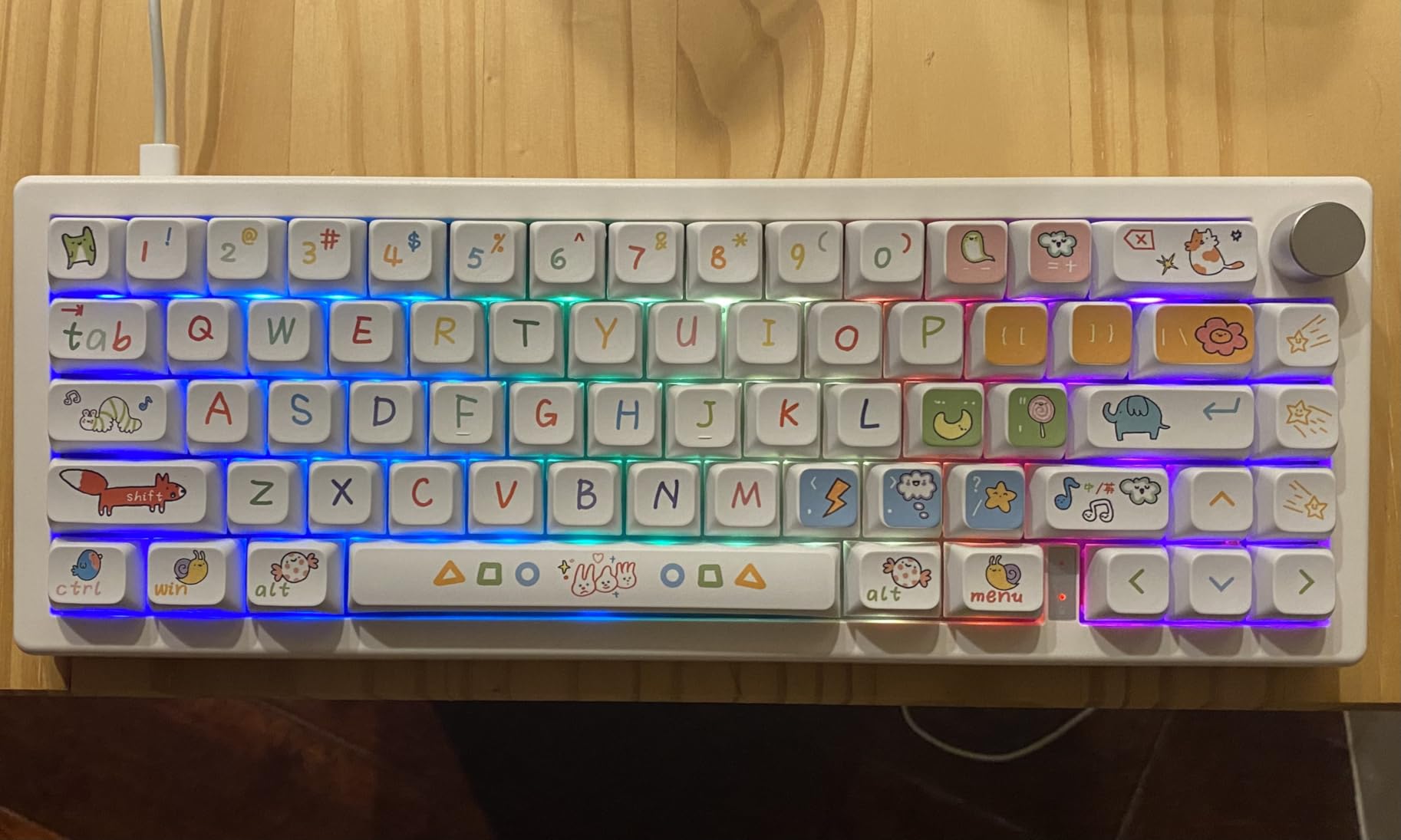 BOYI GMK67 Barebones Keyboard Kit,VIA Programmable Custom BT5.0/2.4GHz/Type-C Tri-Mode Gasket Mounted Hot Swap RGB 4000mAh Wireless 65% Mechanical Gaming Keyboard DIY Kit with Knob(White) customer photo 1