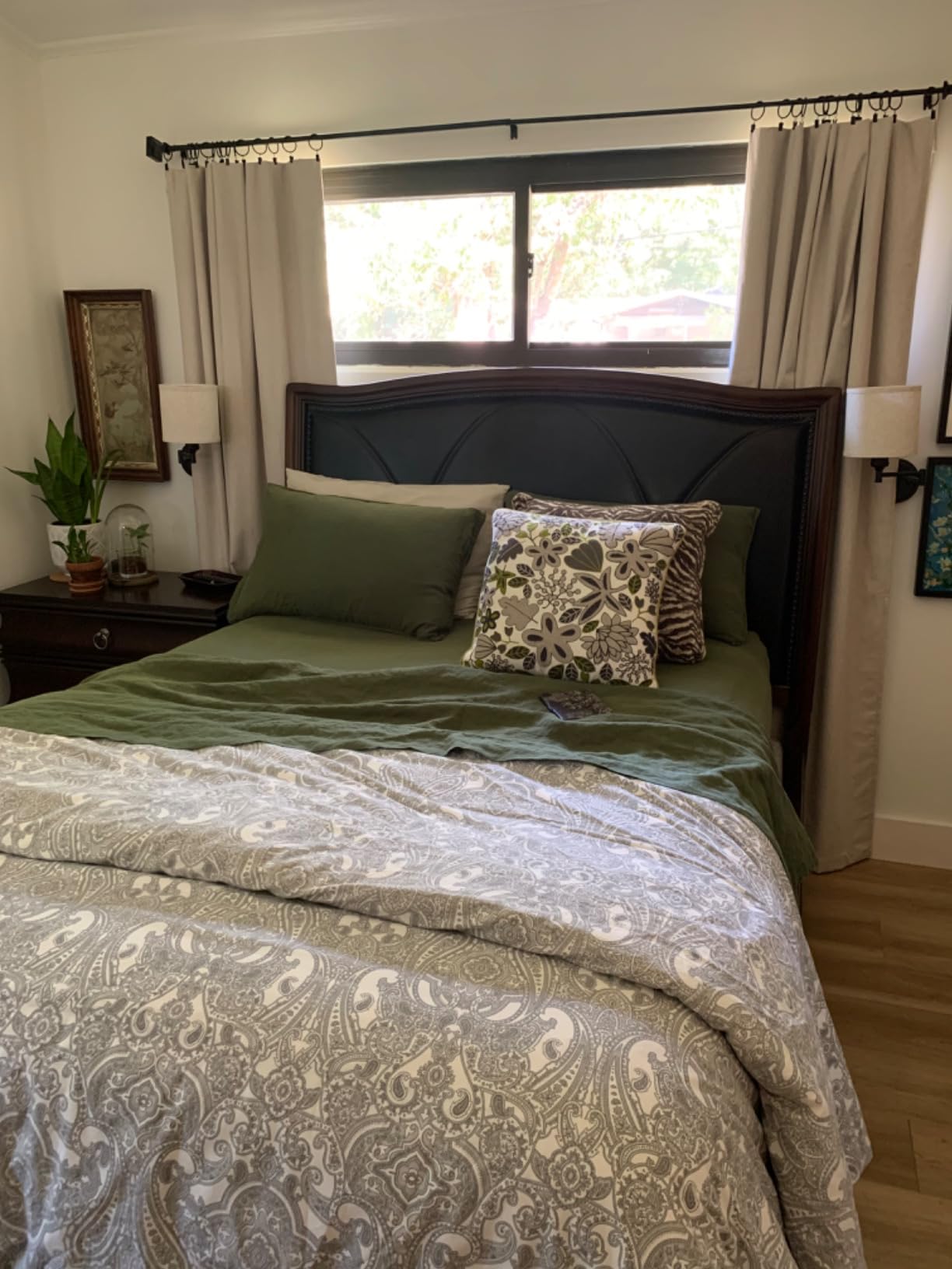 EVERLY Linen Queen Sheets Set, 100% Stonewashed French Linen Bed Sheets Deep Pocket Sheets, 4 Pieces (1 Flat Sheet, 1 Fitted Sheet, 2 Pillowcases) Natural Flax Bedding Set-Mossy Green customer photo 1