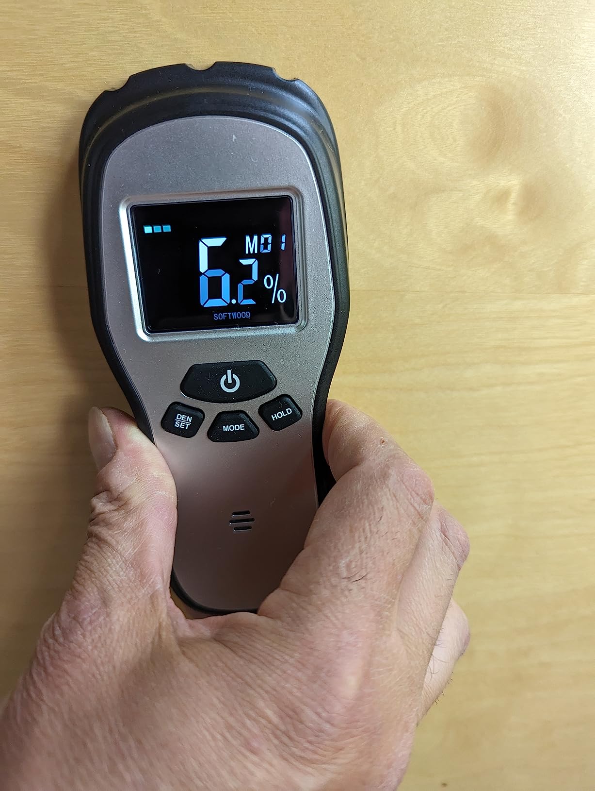 Pinless Moisture Meter, Digital Wood Moisture Meter for Lumber & Drywall | Digital Pinless Wood Moisture Detector with LCD Display for Woodworking, Lumber, Drywall, Firewood, Masonry & Concrete customer photo 1