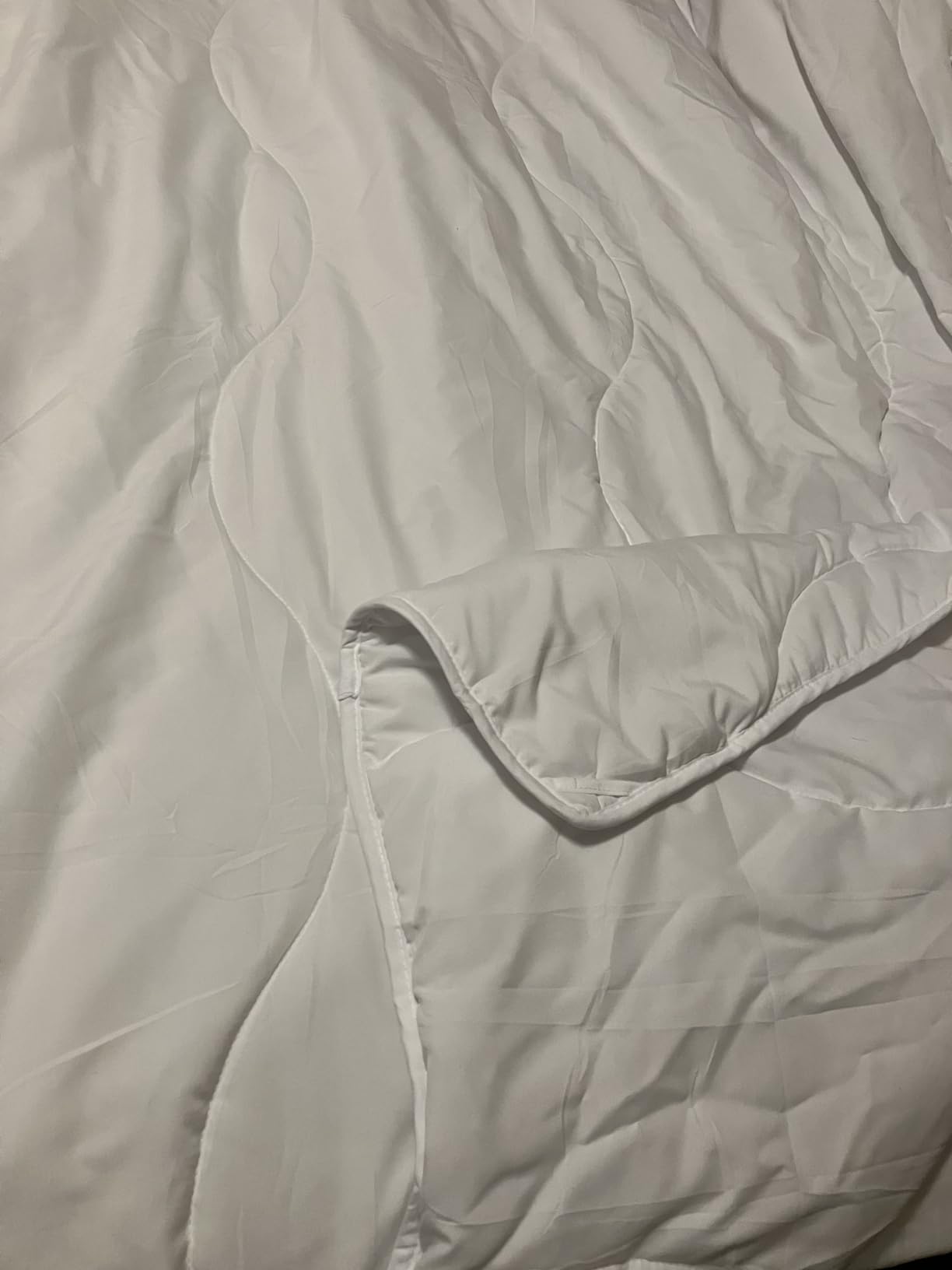 MEELUS Lightweight Comforter Cooling White, All Season Duvet Insert customer photo 1