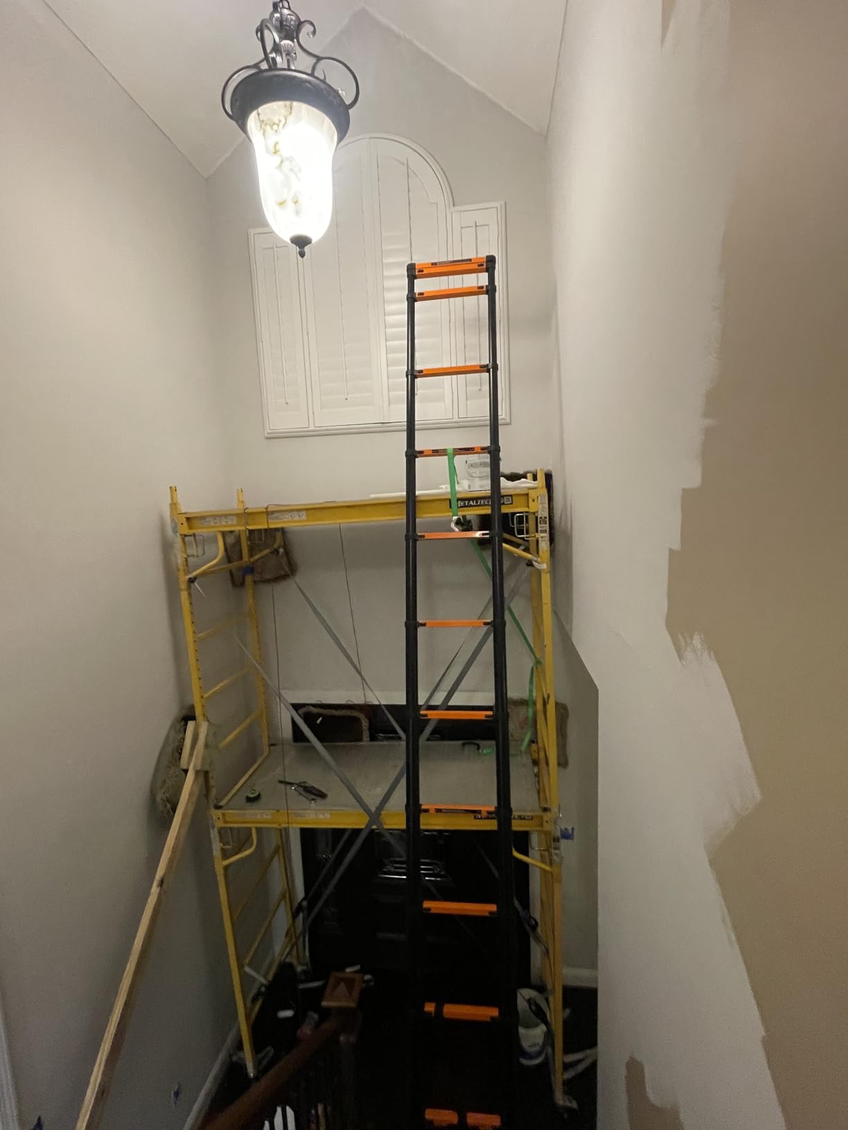 SINMEIRUN Telescoping Ladder, 16.5 FT, 330 lbs Capacity; Orange customer photo 1