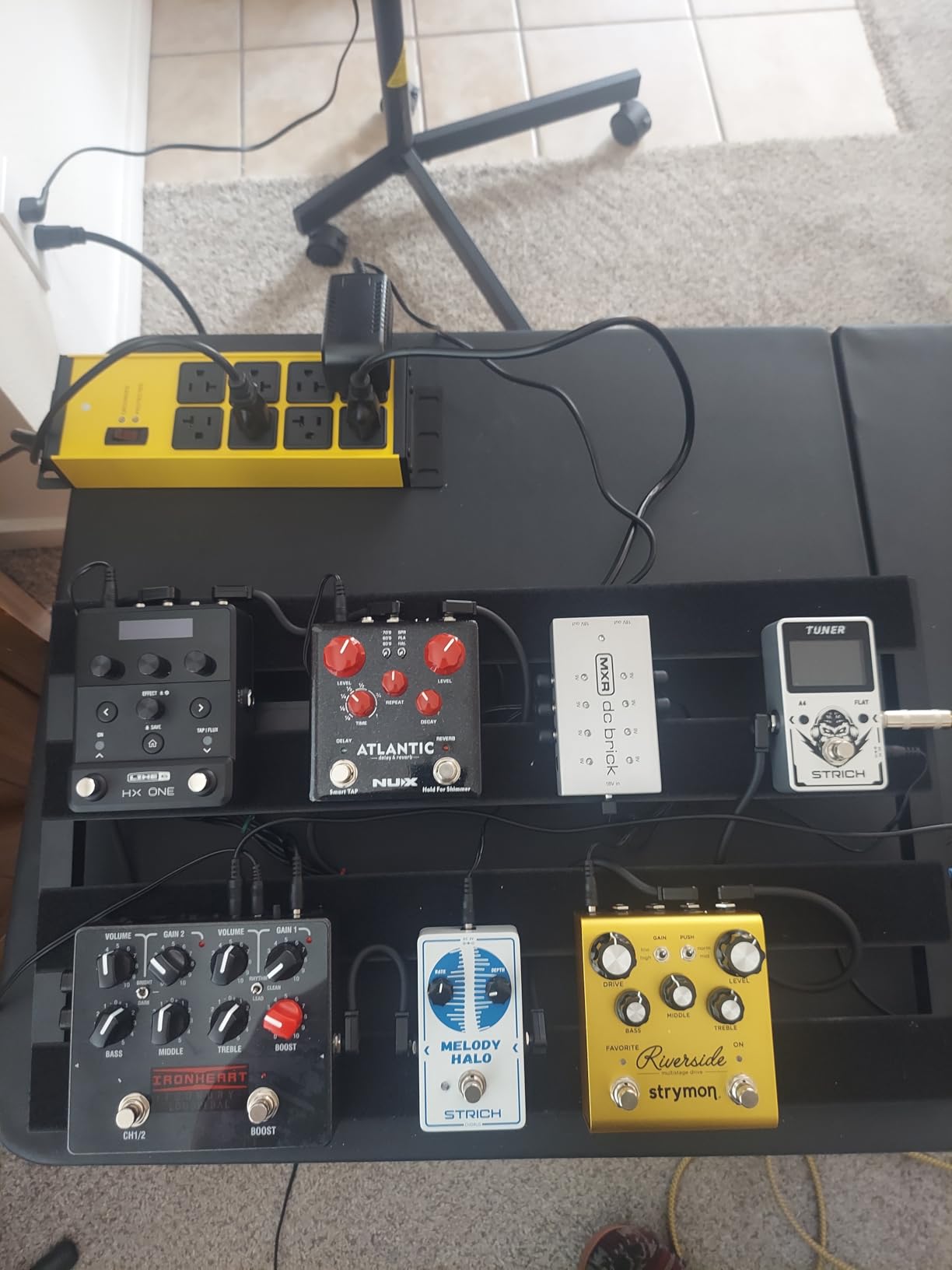 STRICH Guitar Pedal Board Aluminum Alloy 2.65lb Lightweight Effect Pedalboard 22'' x 12.5'' with Carry Bag, STANDARD 22 (Angled) customer photo 1