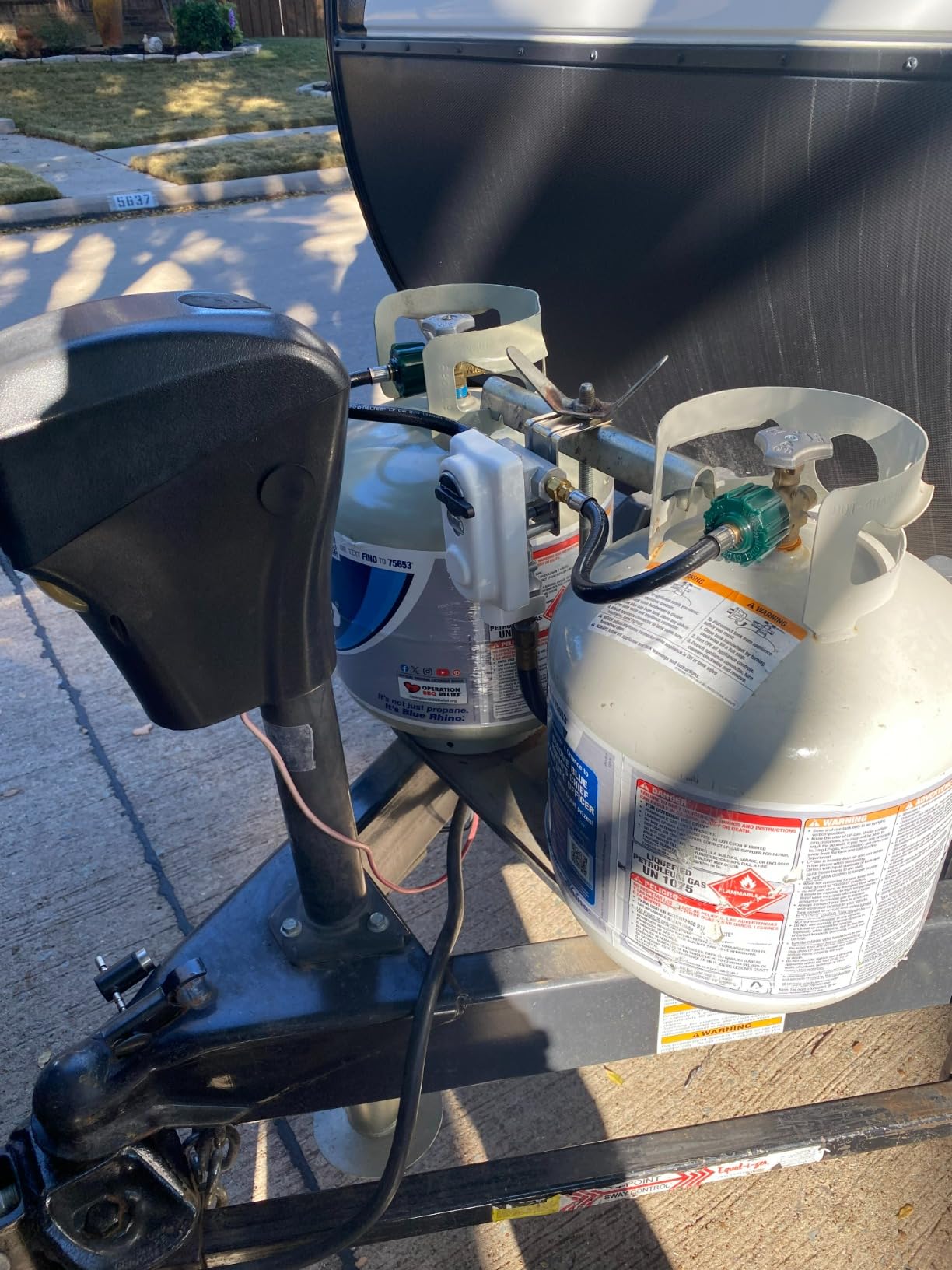 Flame King KT18ACR-2 2-Stage Auto Changeover LP Propane Gas Regulator with Two 18-inch Pigtails for RVs, Vans, Trailers customer photo 1