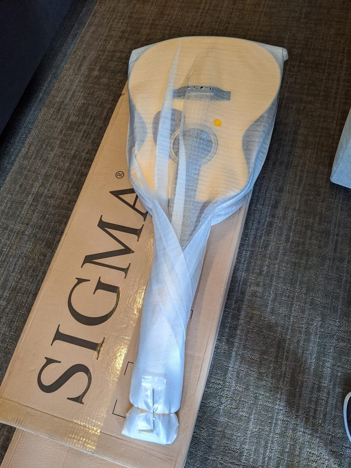 SIGMA 41” Acoustic Guitar, Dreadnought, 4/4 Full-Size, with Name Brand EXP16 Strings, Solid Mahogany Top, Natural Gloss, Mahogany Back & Sides, Right(30D) customer photo 2