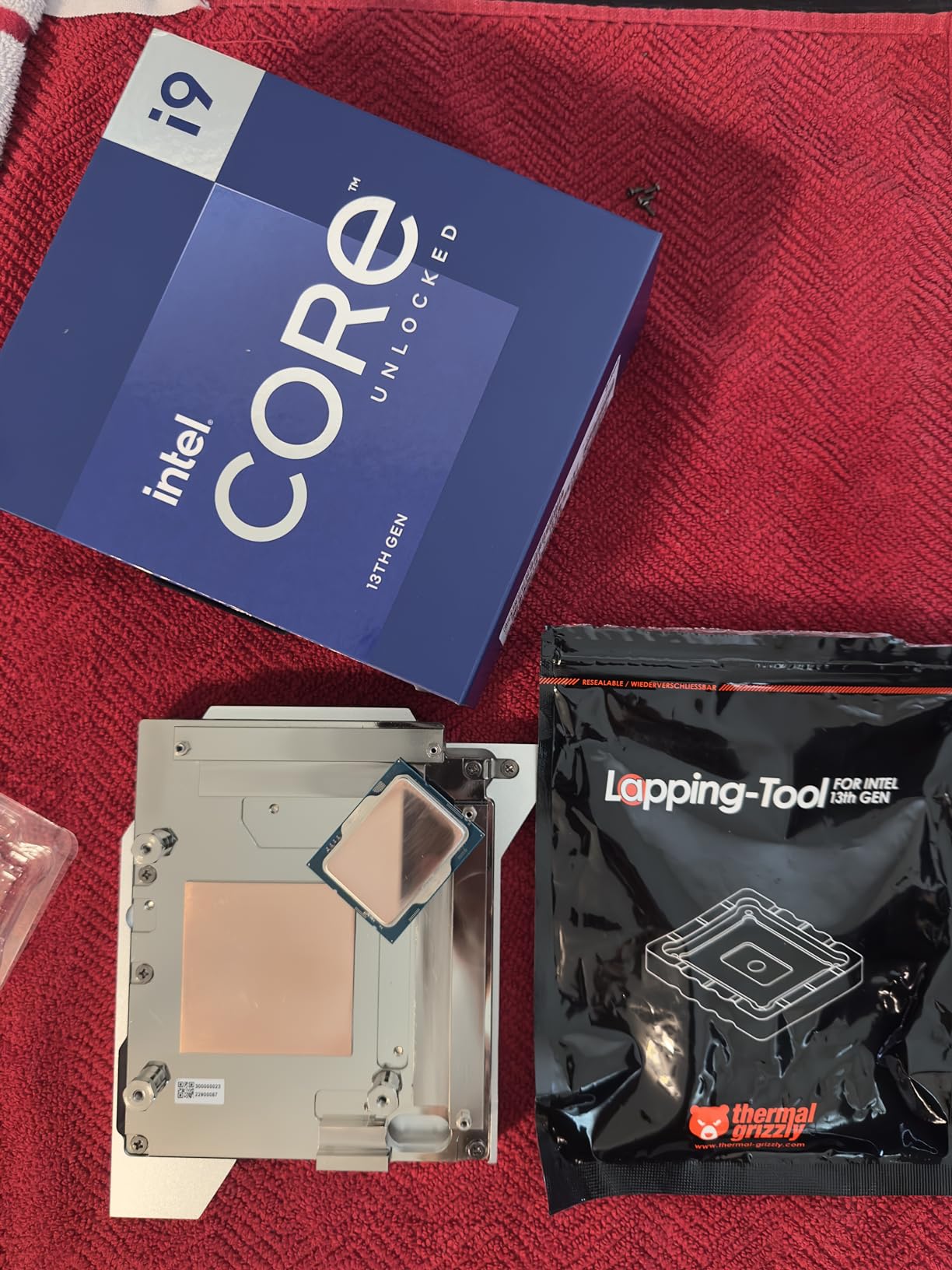 Thermal Grizzly Lapping-Tool for Intel 13th/14th Gen Series - Simple Grinding/Lapping of The CPU Heatspreader - Made in Germany customer photo 1