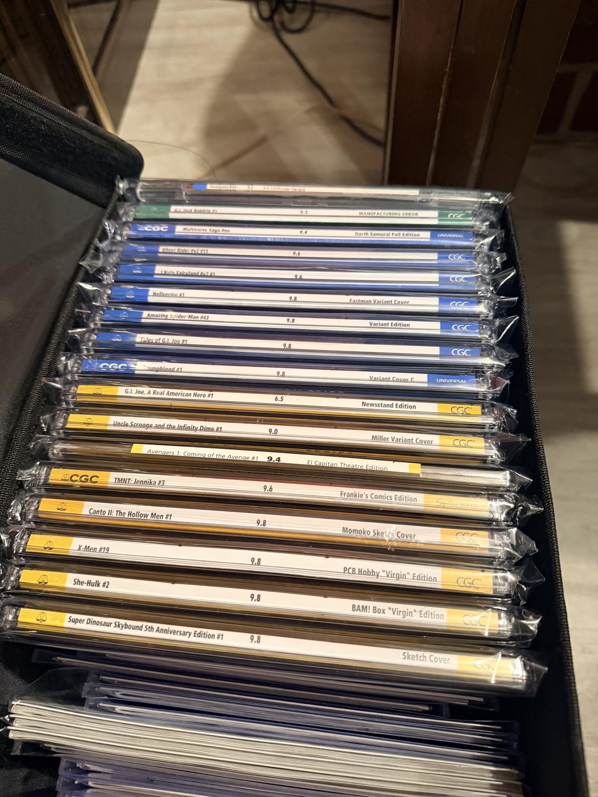CASEMATIX Graded Comic Book Storage Case Fits up to 28 CGC Graded Comics, Lightweight Comic Book Bin with Three Removable Comic Book Box Partitions customer photo 2