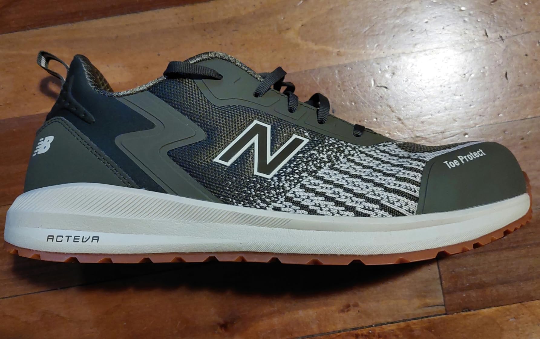 New Balance Men's Composite Toe Speedware Work Safety Shoe customer photo 2
