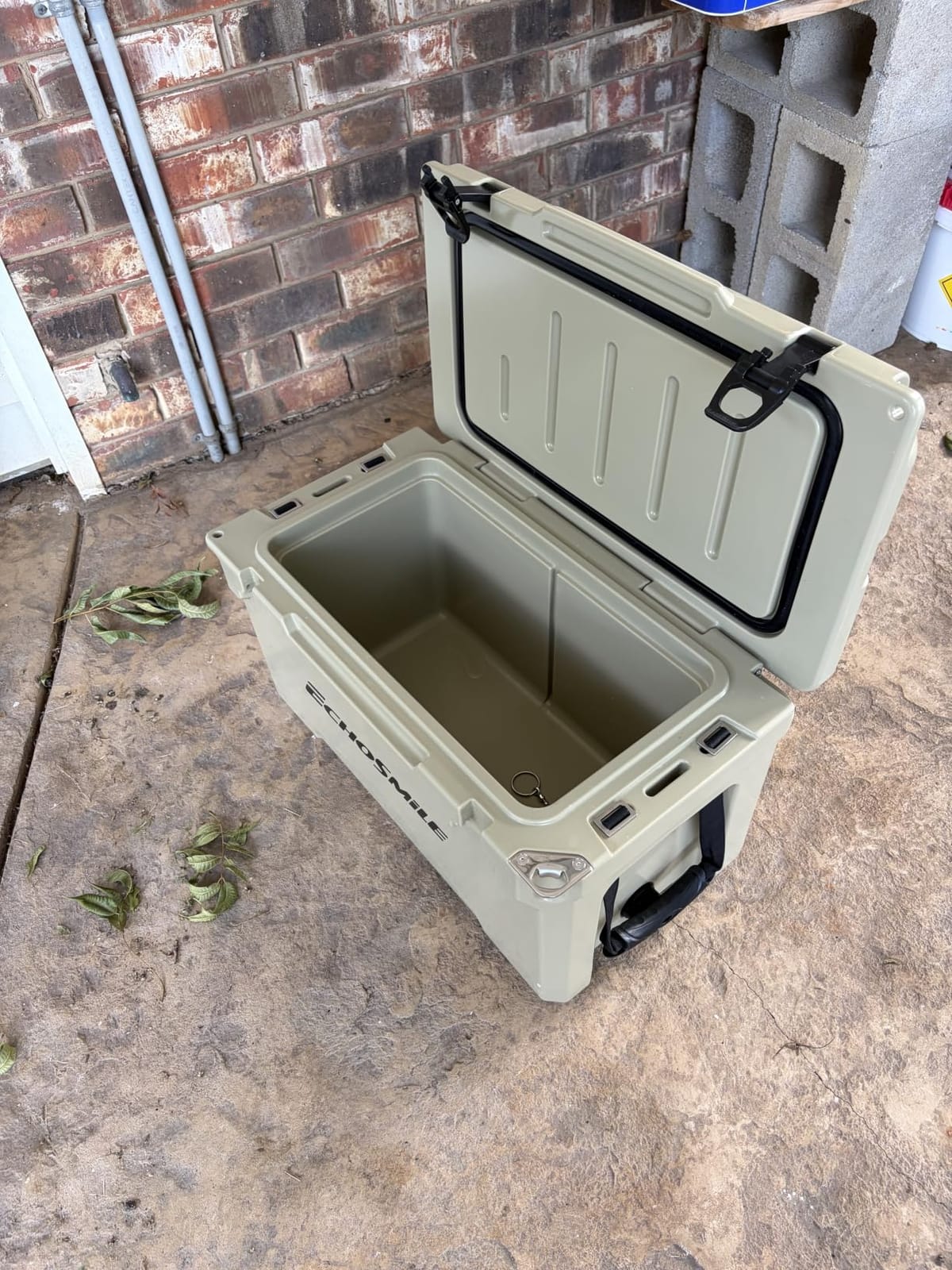 EchoSmile 25/30/35/40/60/75 Quart Rotomolded Cooler, Built to Stand up to The Rigors of The Journey customer photo 1