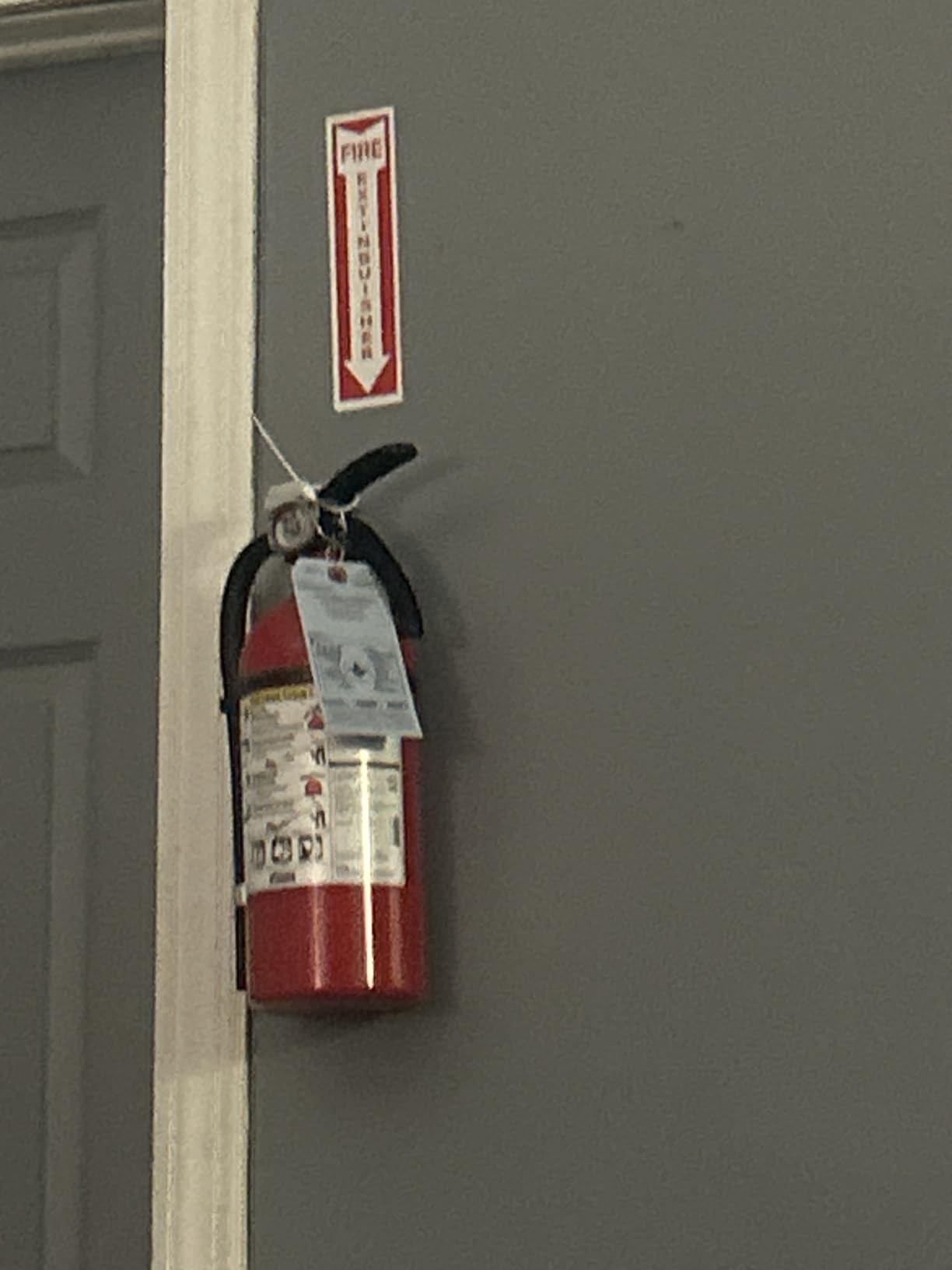 Kidde Full Home Fire Extinguisher, 3-A:40-B:C, KD176-340ABC customer photo 2