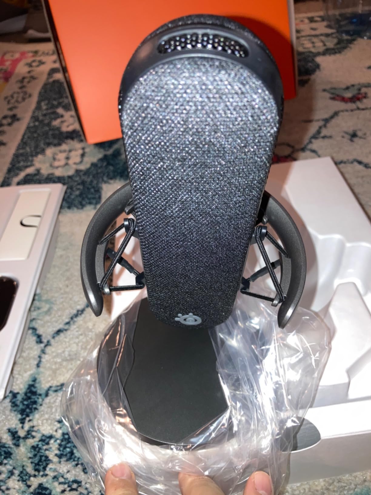 SteelSeries Alias Pro Kit - XLR Mic + Stream Mixer - 3x Bigger Capsule for Gaming, Streaming and Podcasting - USB/XLR Interface - Free Sonar Audio Software - Custom Controls - RGB customer photo 1