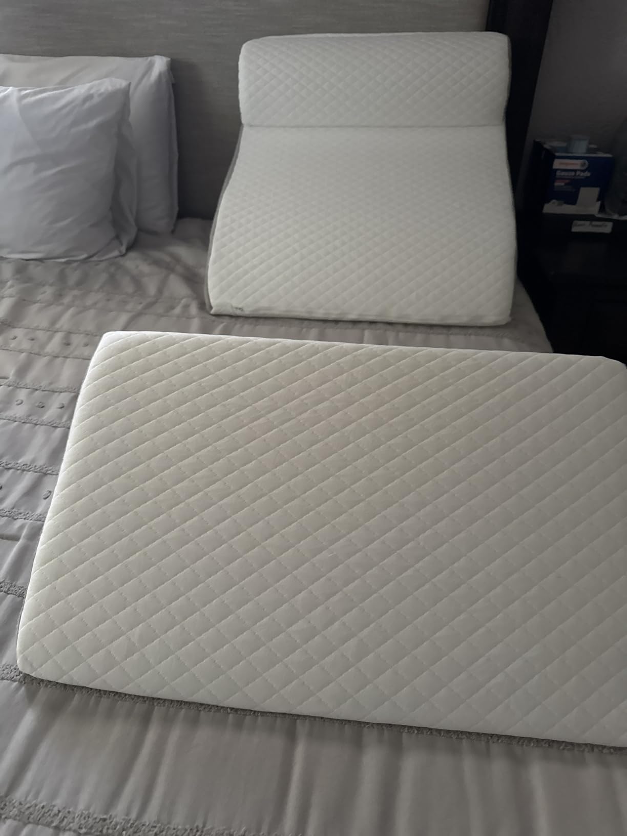Yojoker 4PCS Orthopedic Bed Wedge Pillow Set for Sleeping, Post Surgery Foam Pillow for Body, Back and Leg Pain Relief, Triangle Adjustable Support Pillow - Acid Reflux, Anti Snoring & GERD Sleeping customer photo 2