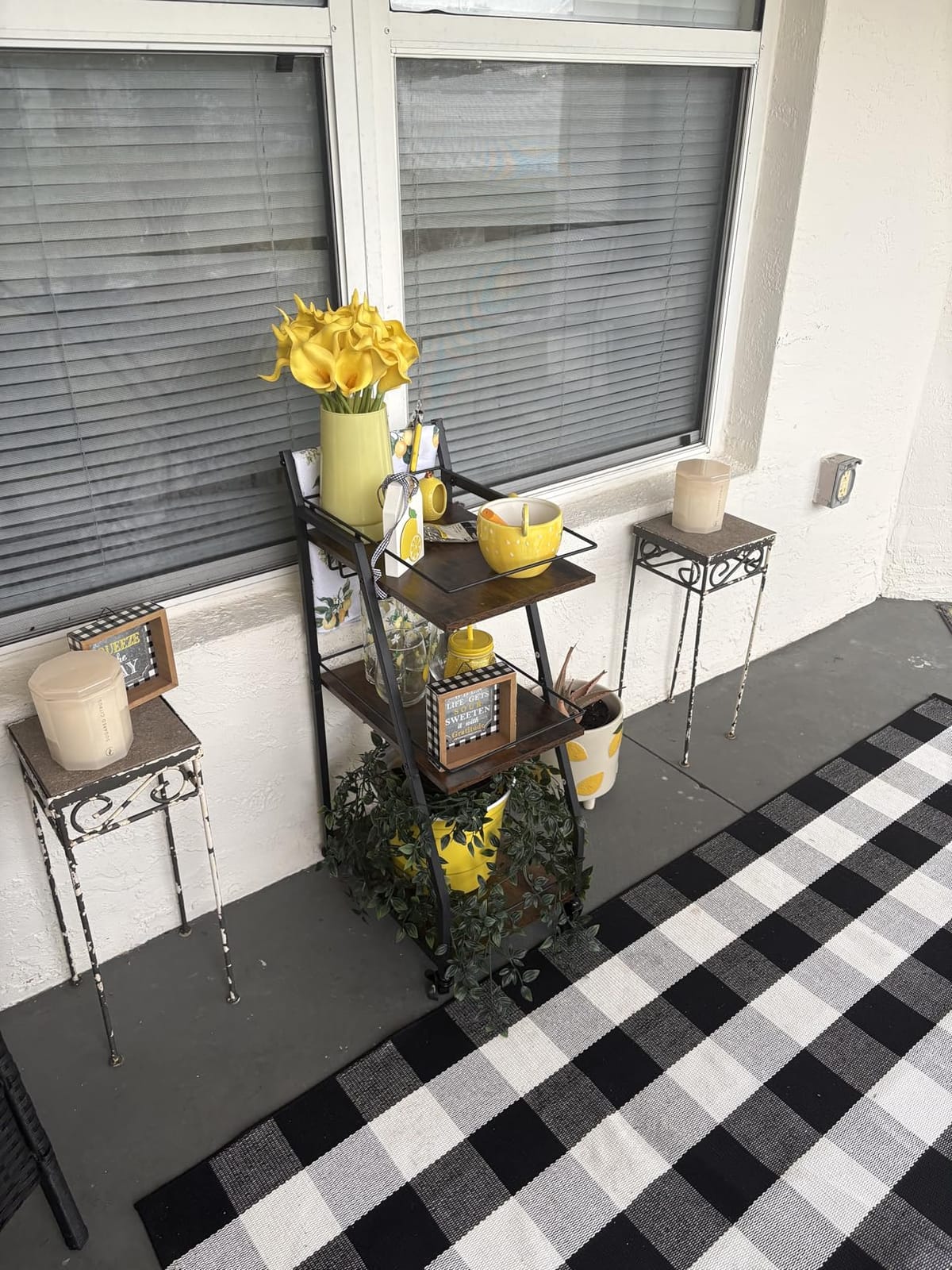 YATINEY Bar Cart, 3-Tier Home Bar Serving Cart with Wheels, Drink Cart with Glass Holder, Beverage Cart, Rolling Kitchen Cart, for Home, Living Room, Gold BC03DW customer photo 1