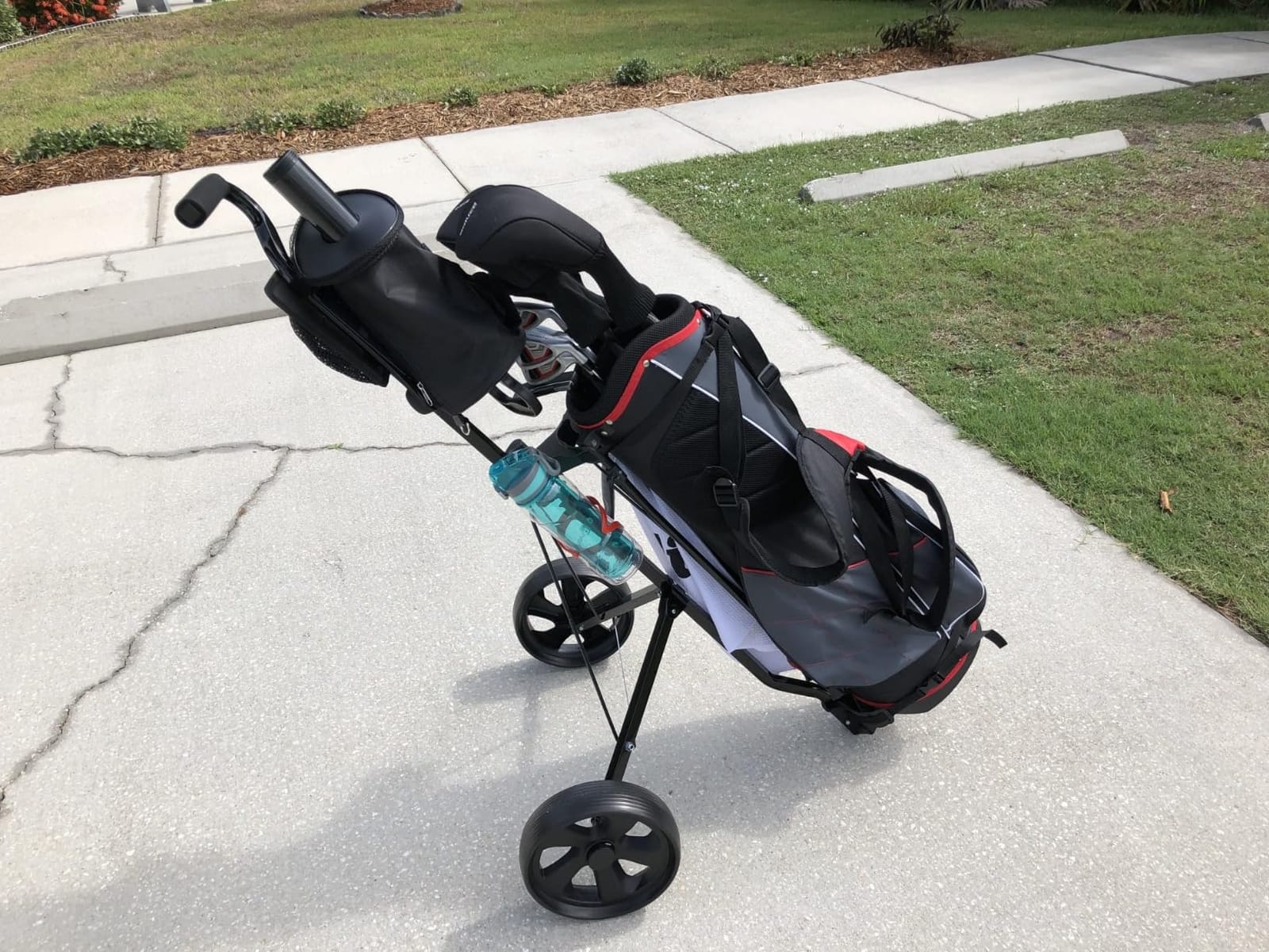 Caddytek CaddyLite 5.8 Deluxe Golf Pull Cart - Lightweight Folding 2 Wheel Golf Cart with Compact Design, Ergonomic Handle, Maintenance-Free Wheels, Mesh Net Storage, Portable and Trunk Friendly customer photo 1